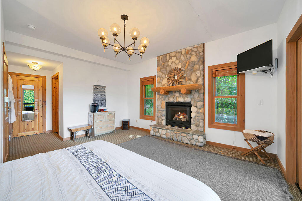 135 Ridge Top Dr