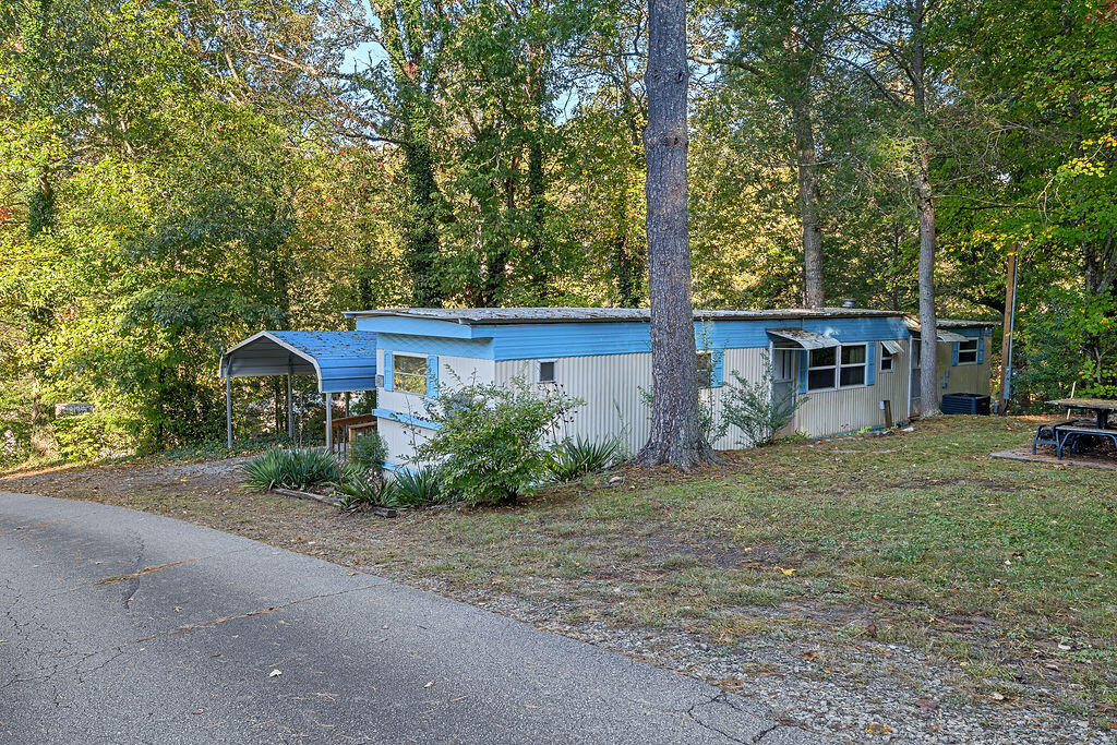 8 3610 Highlands Rd