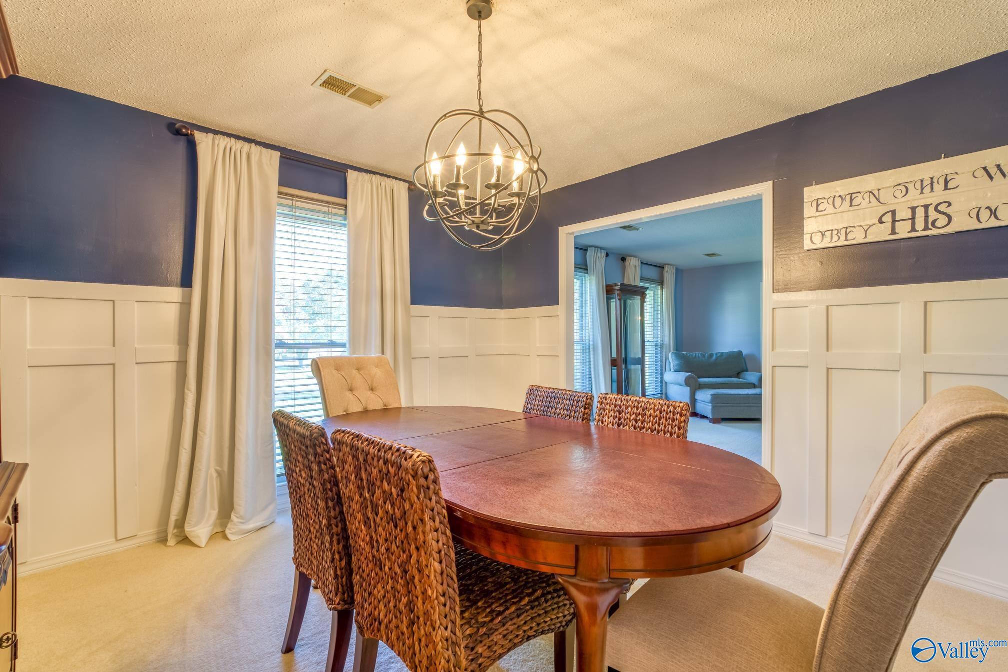 115 W Oak Hill Drive