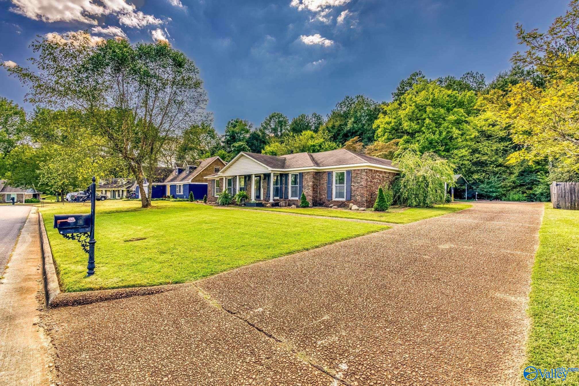 115 W Oak Hill Drive