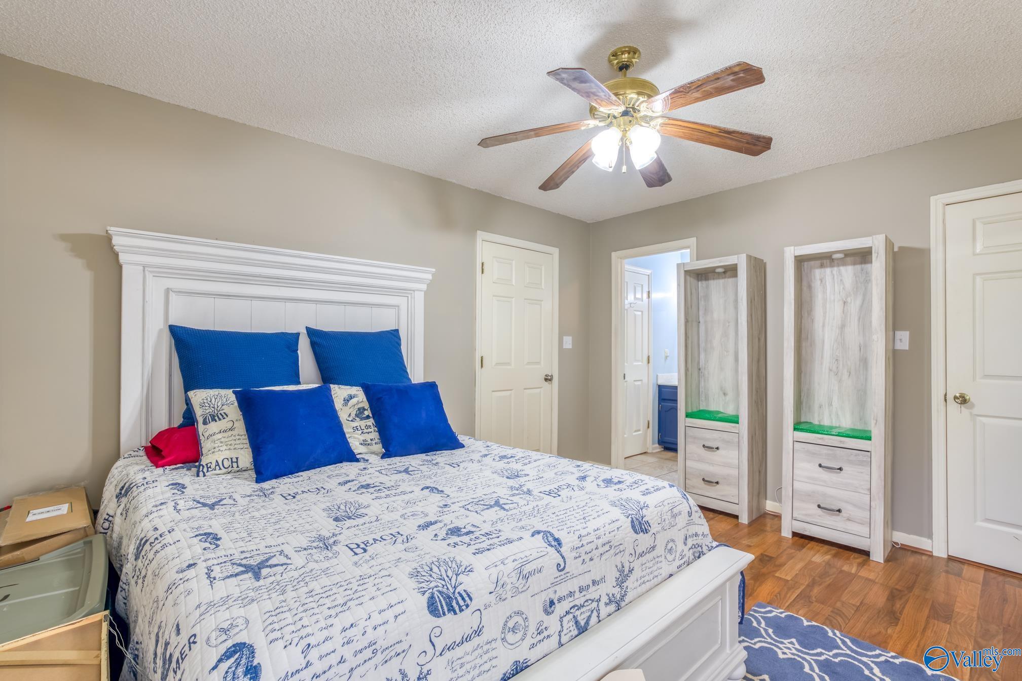 115 W Oak Hill Drive