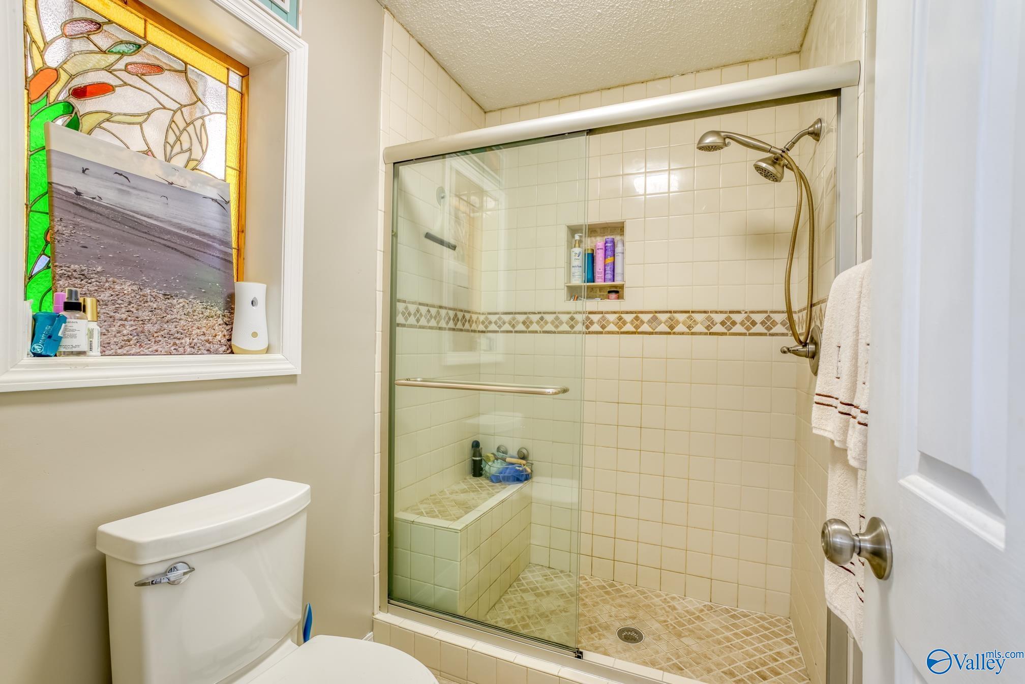 115 W Oak Hill Drive