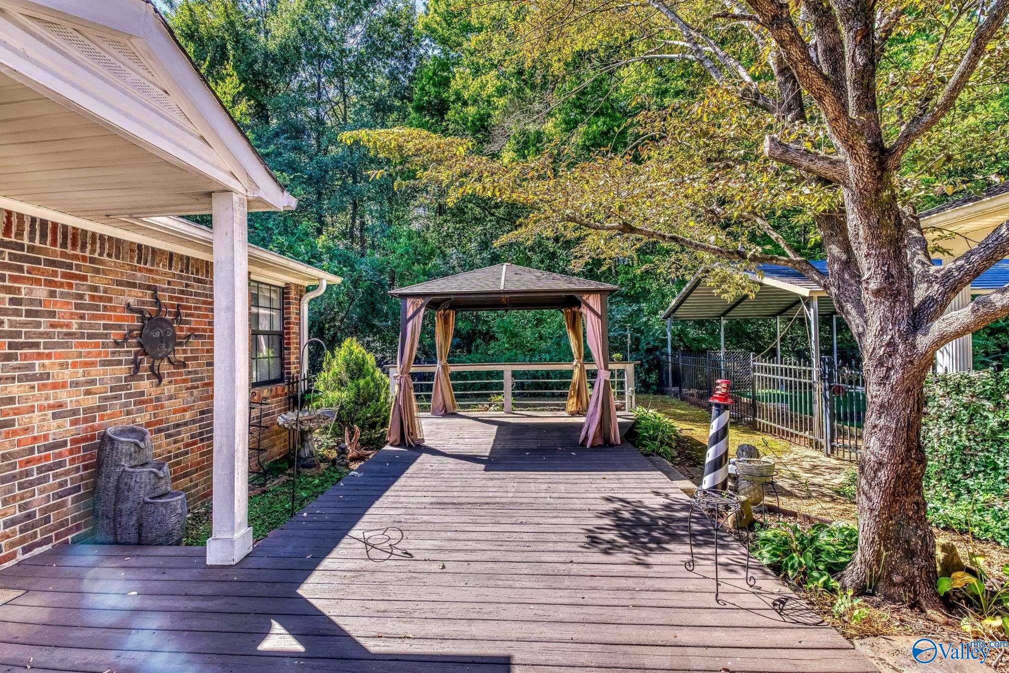 115 W Oak Hill Drive