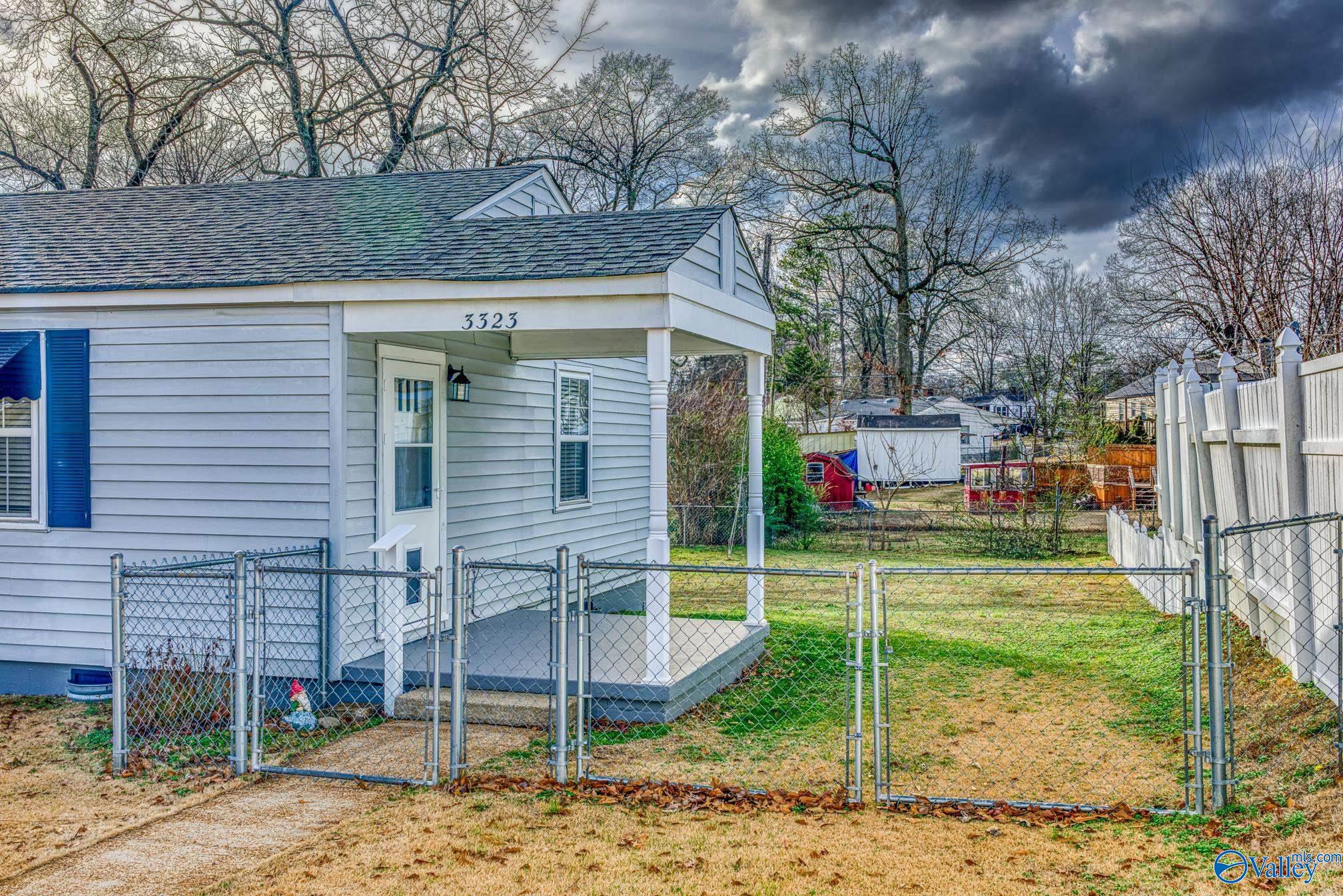 3323 Oakwood Blvd