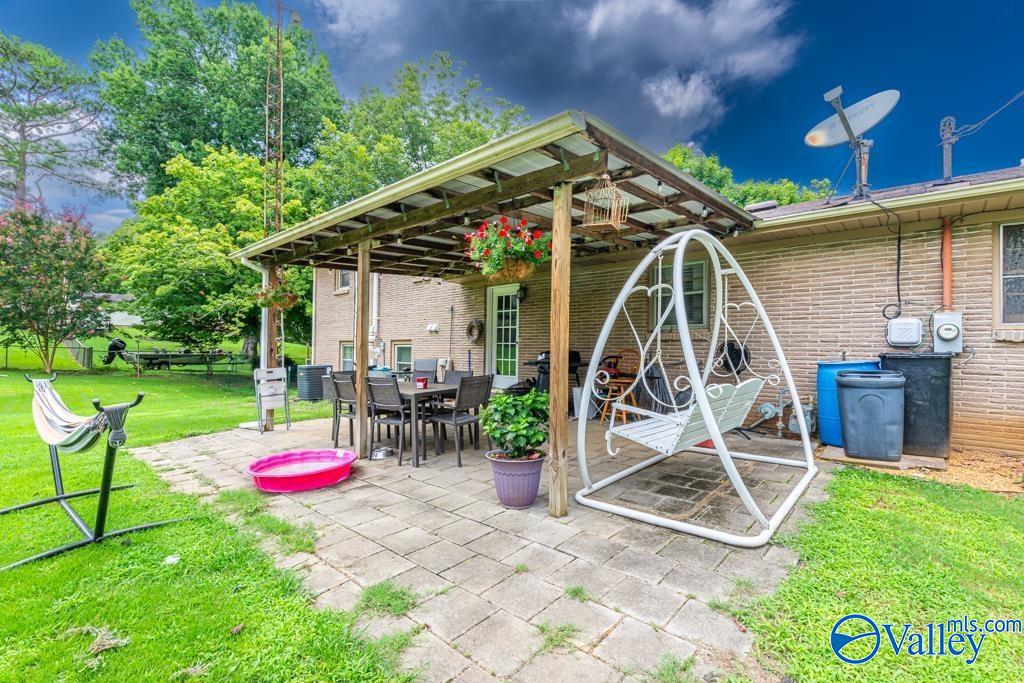 210 Suncrest Drive