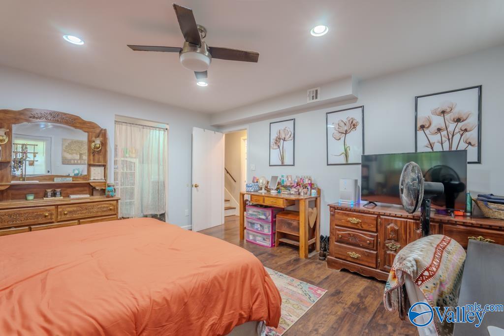 210 Suncrest Drive