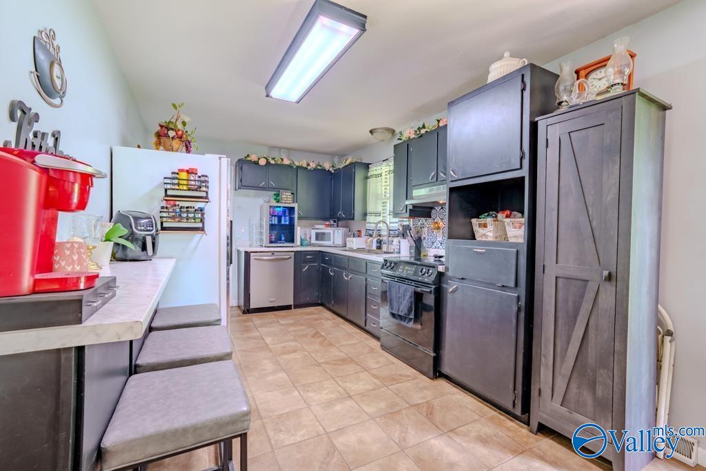 210 Suncrest Drive