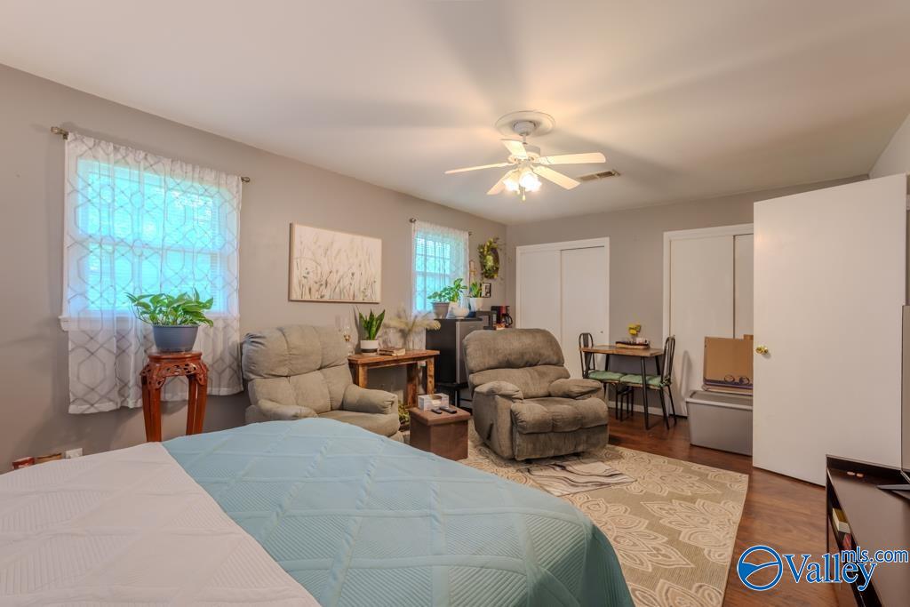 210 Suncrest Drive