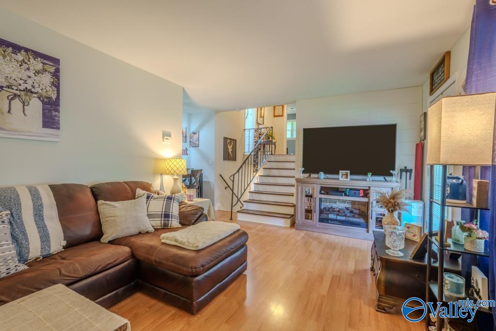 210 Suncrest Drive