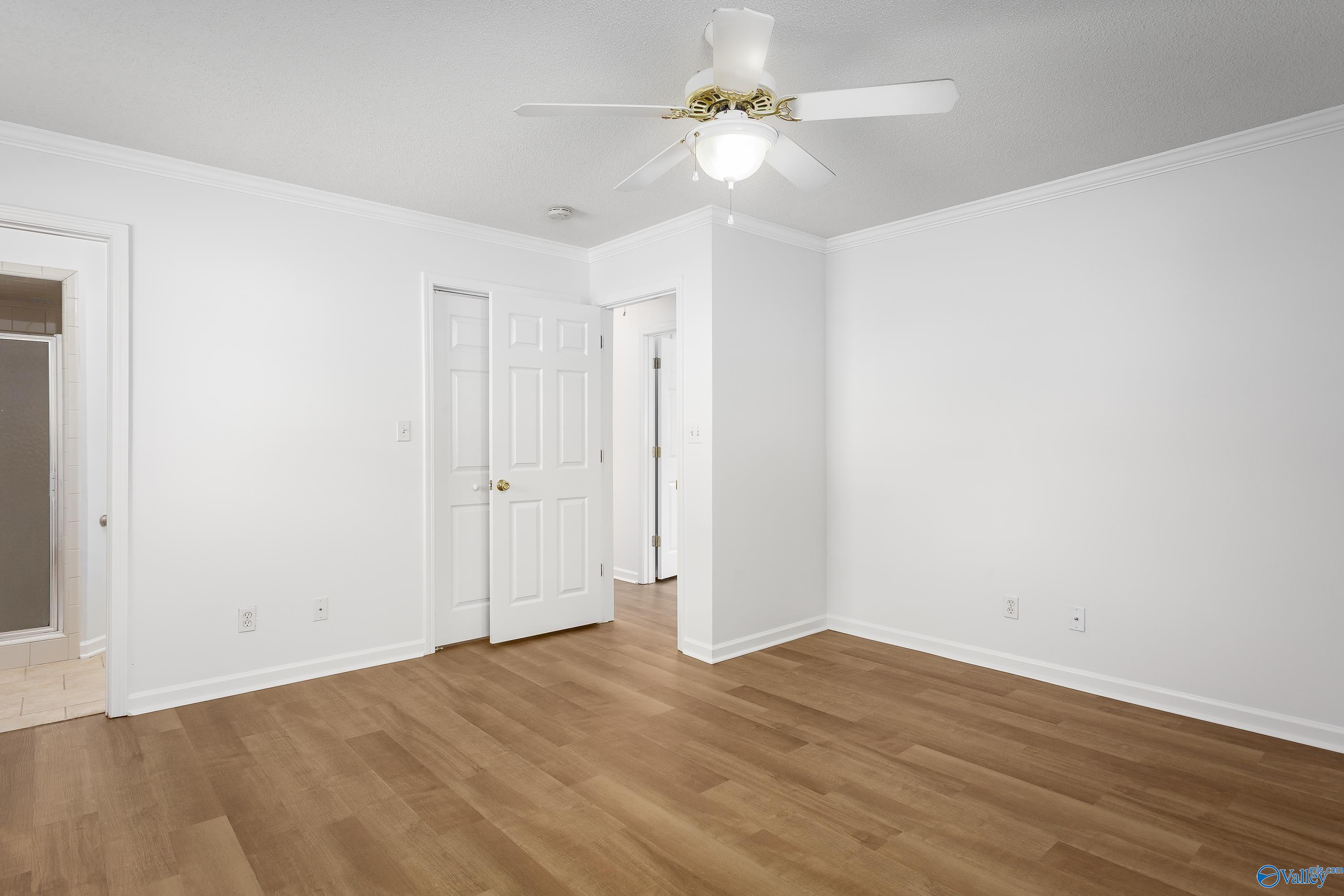 103 Creekwood Circle