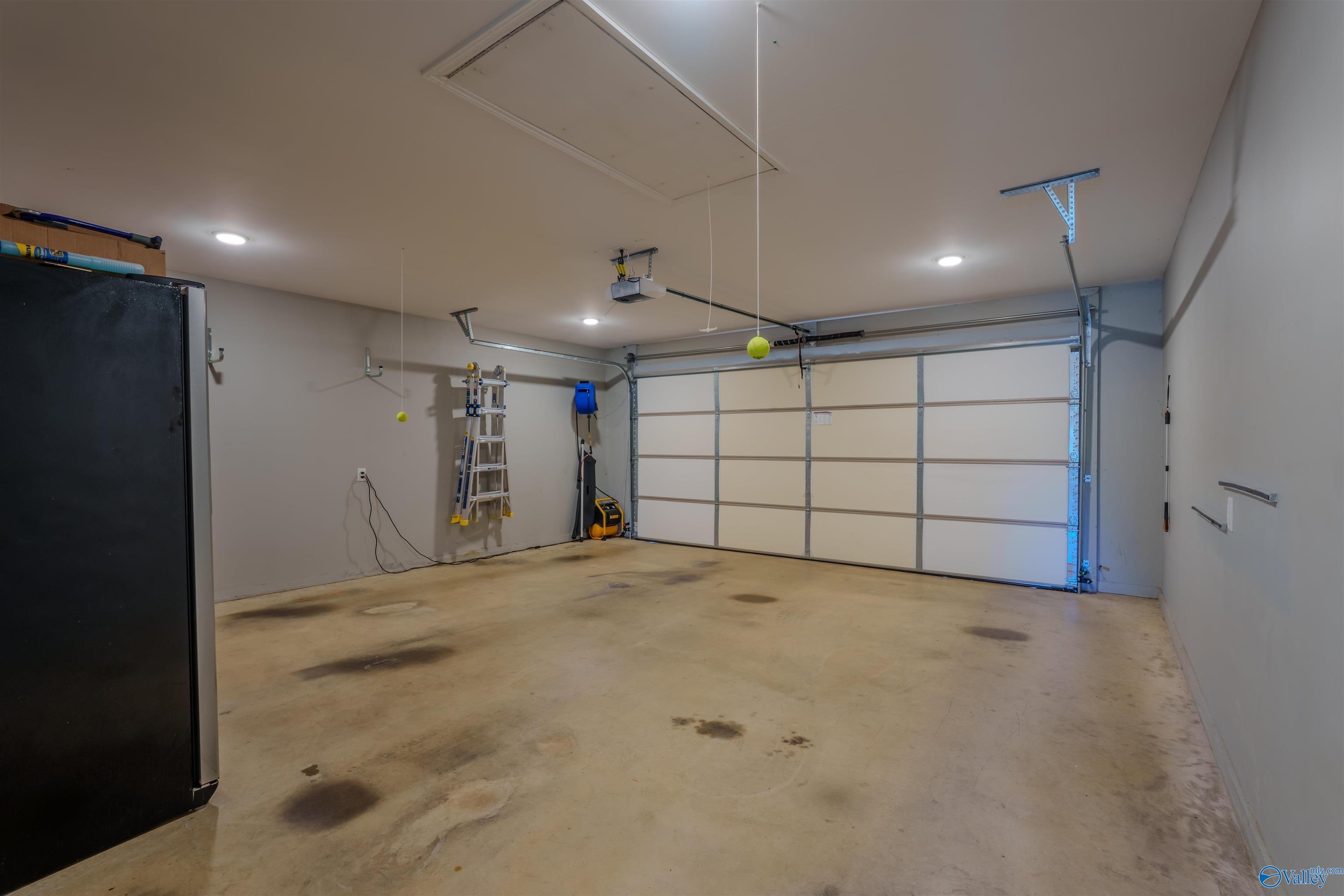 976 Garrett Lane, Florence