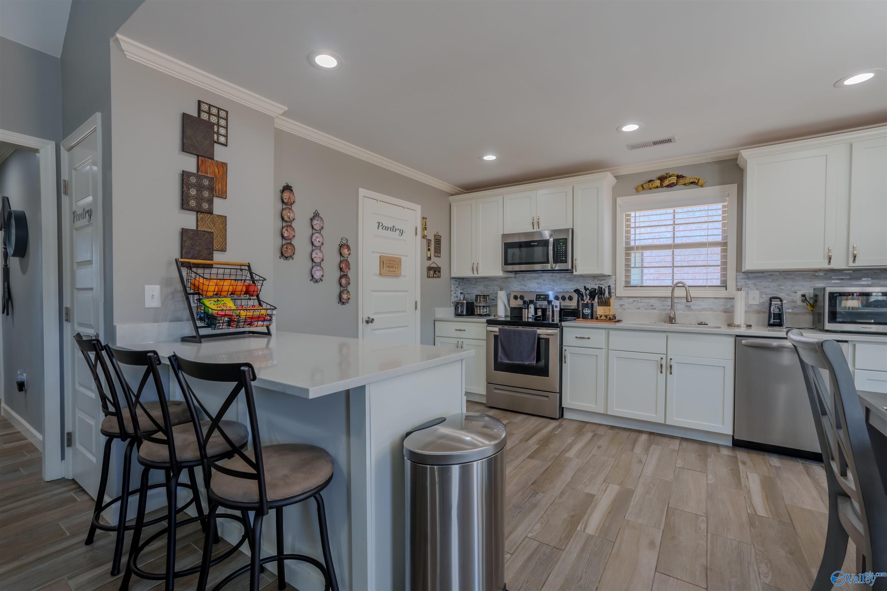 976 Garrett Lane, Florence