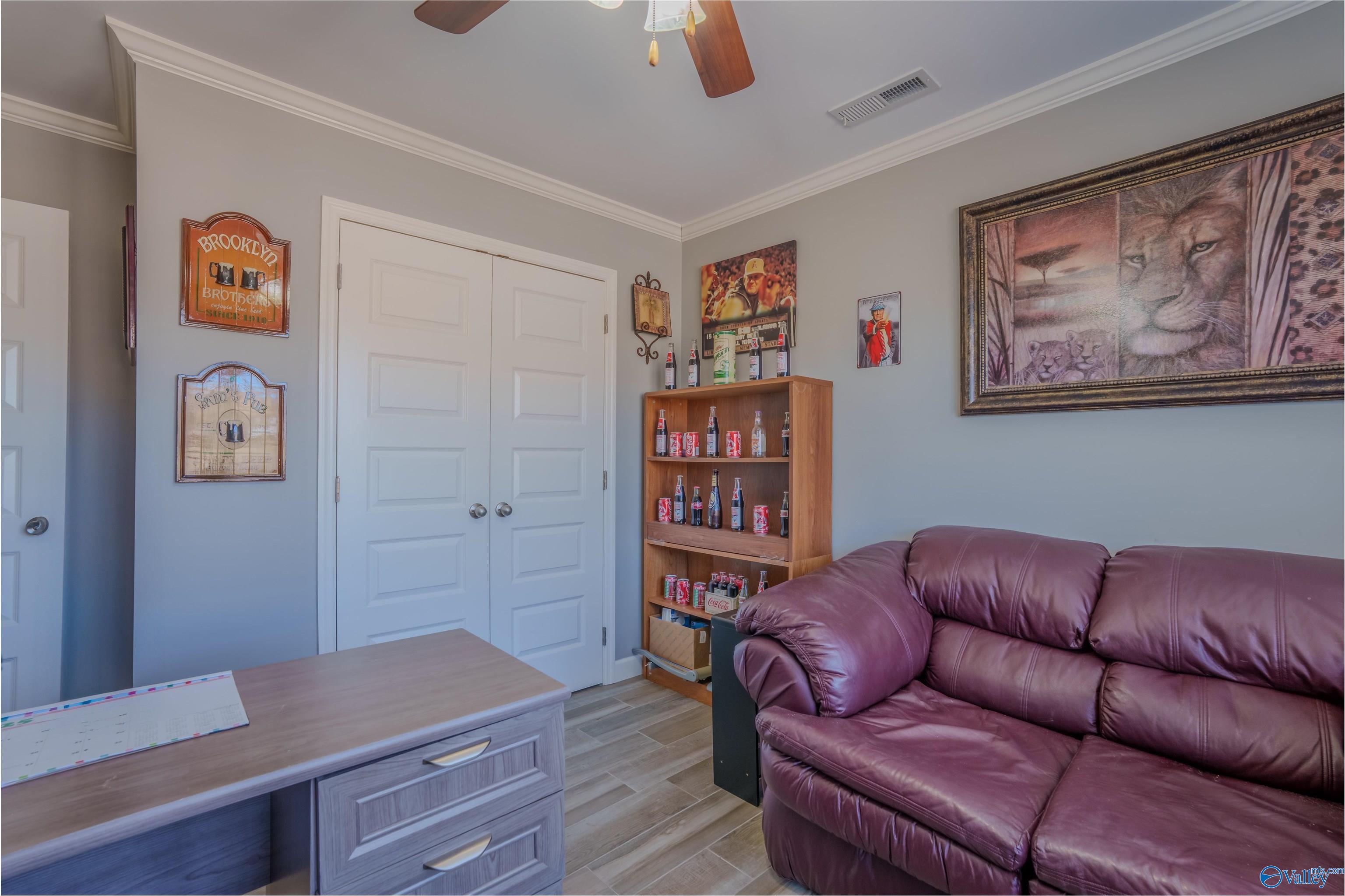 976 Garrett Lane, Florence
