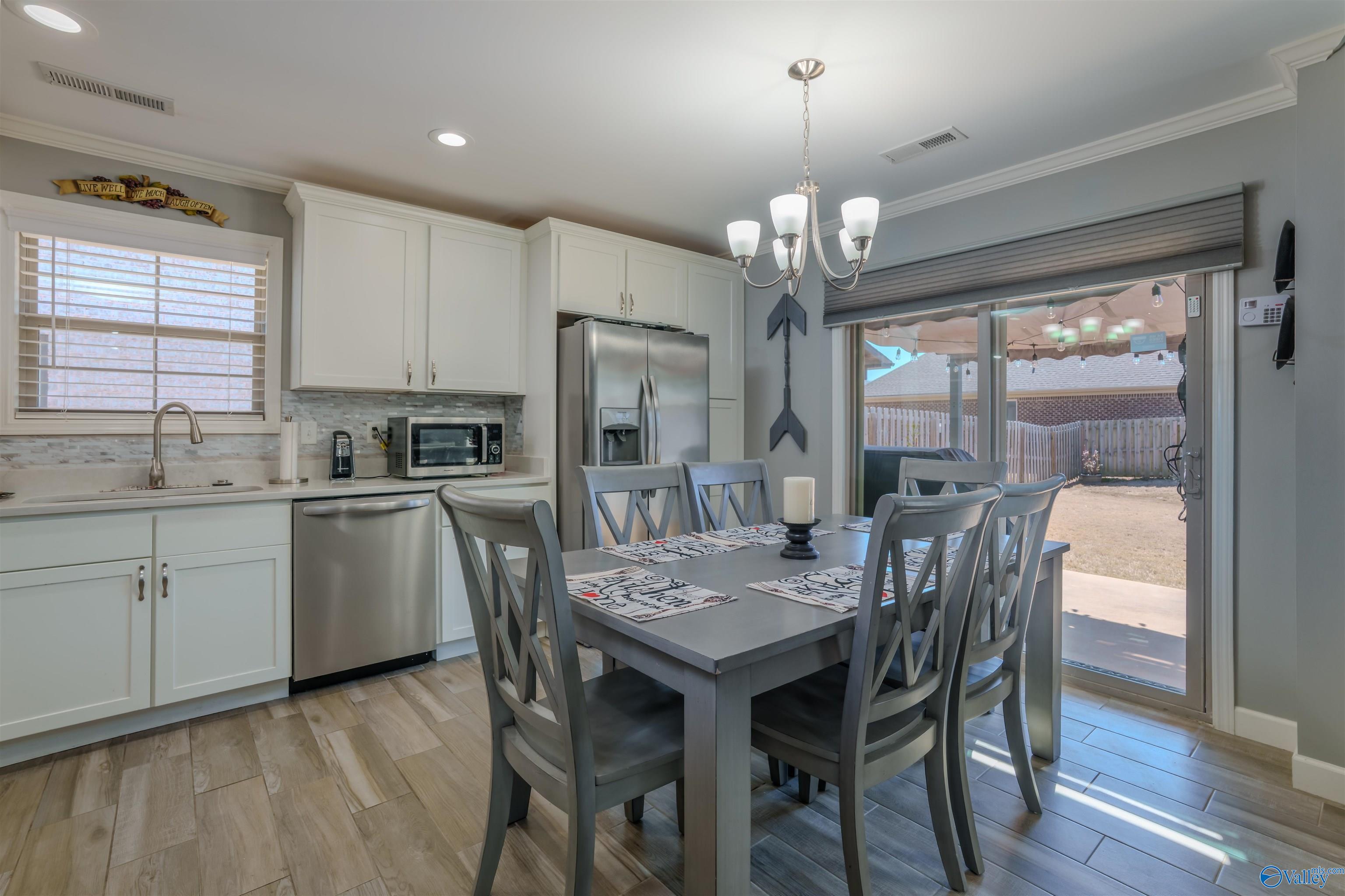 976 Garrett Lane, Florence