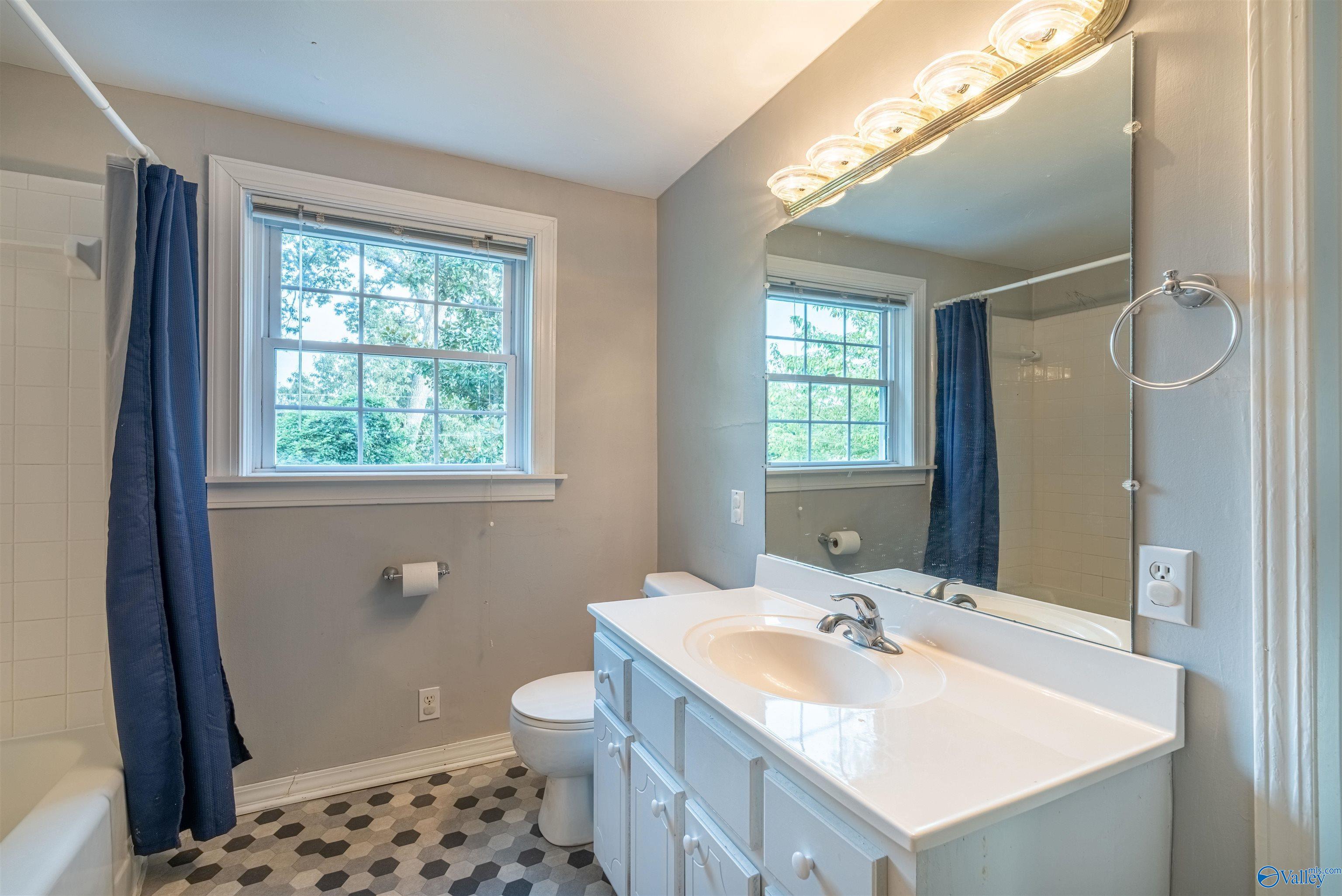 805 River Bluff Drive