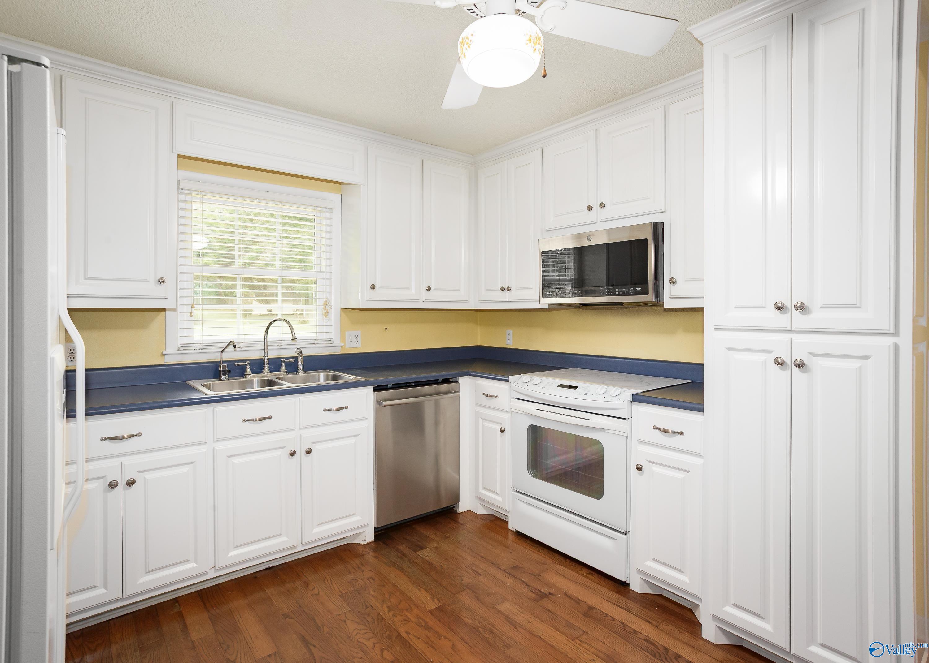 413 Russell Street, Florence