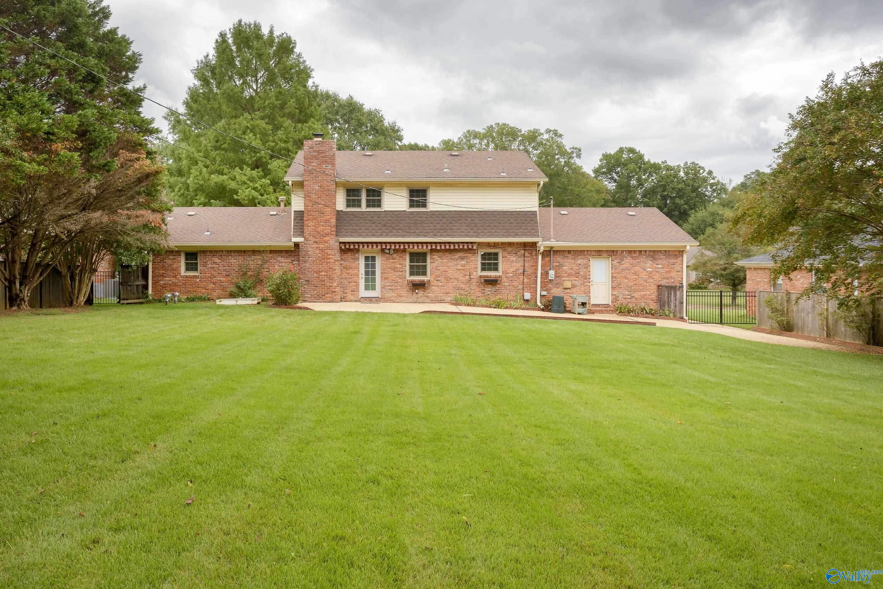 413 Russell Street, Florence