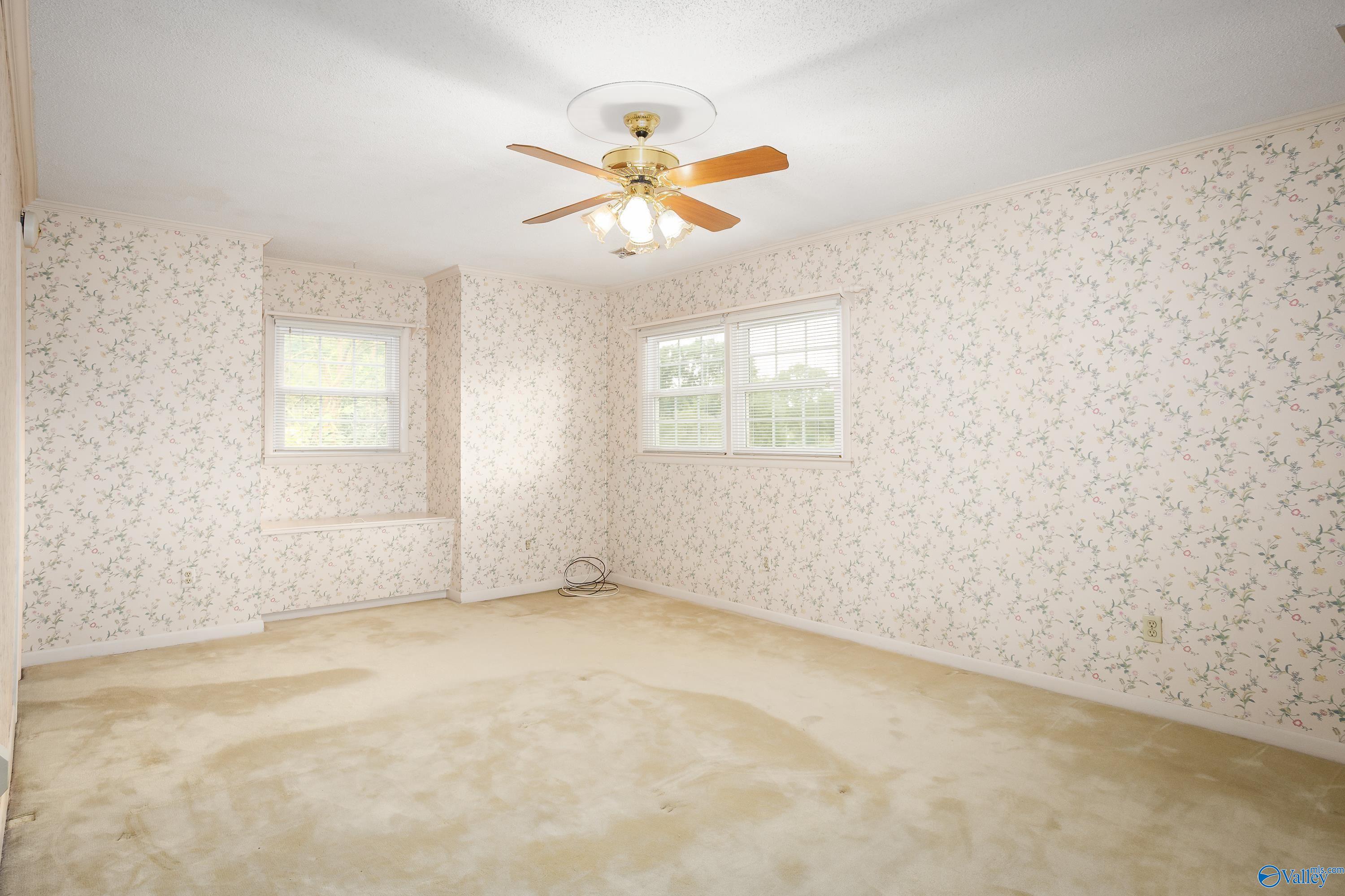 413 Russell Street, Florence