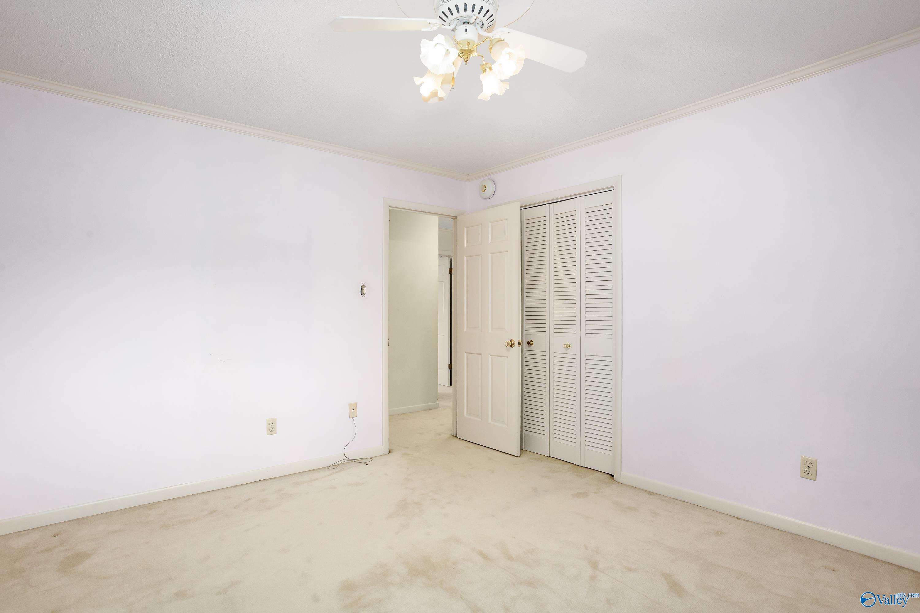 413 Russell Street, Florence