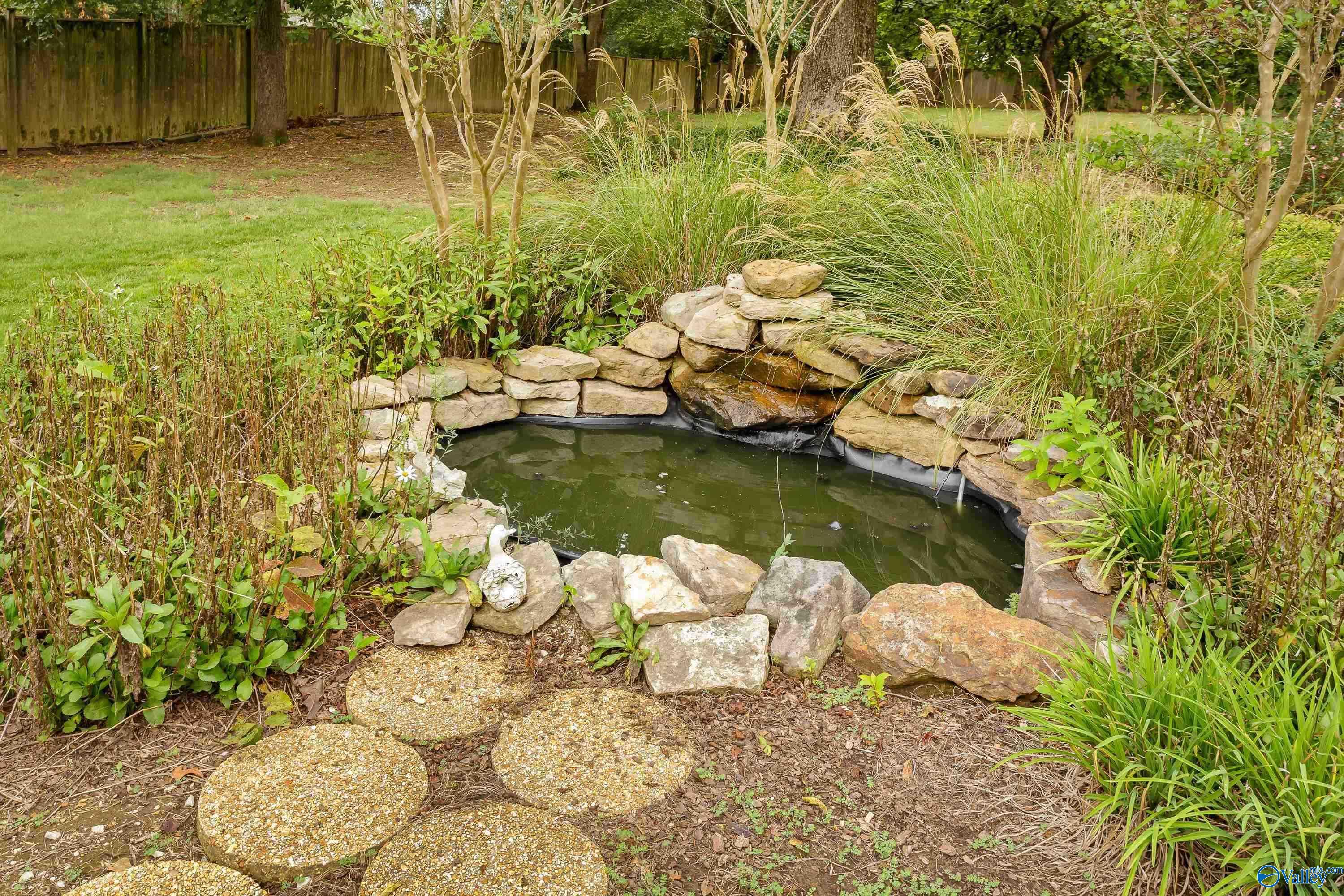 413 Russell Street, Florence