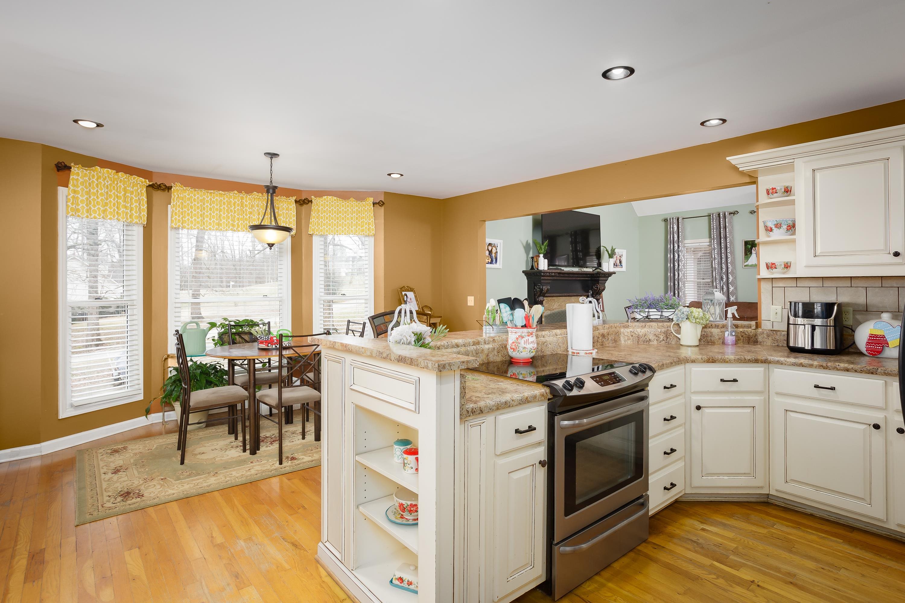 227 James Rd
