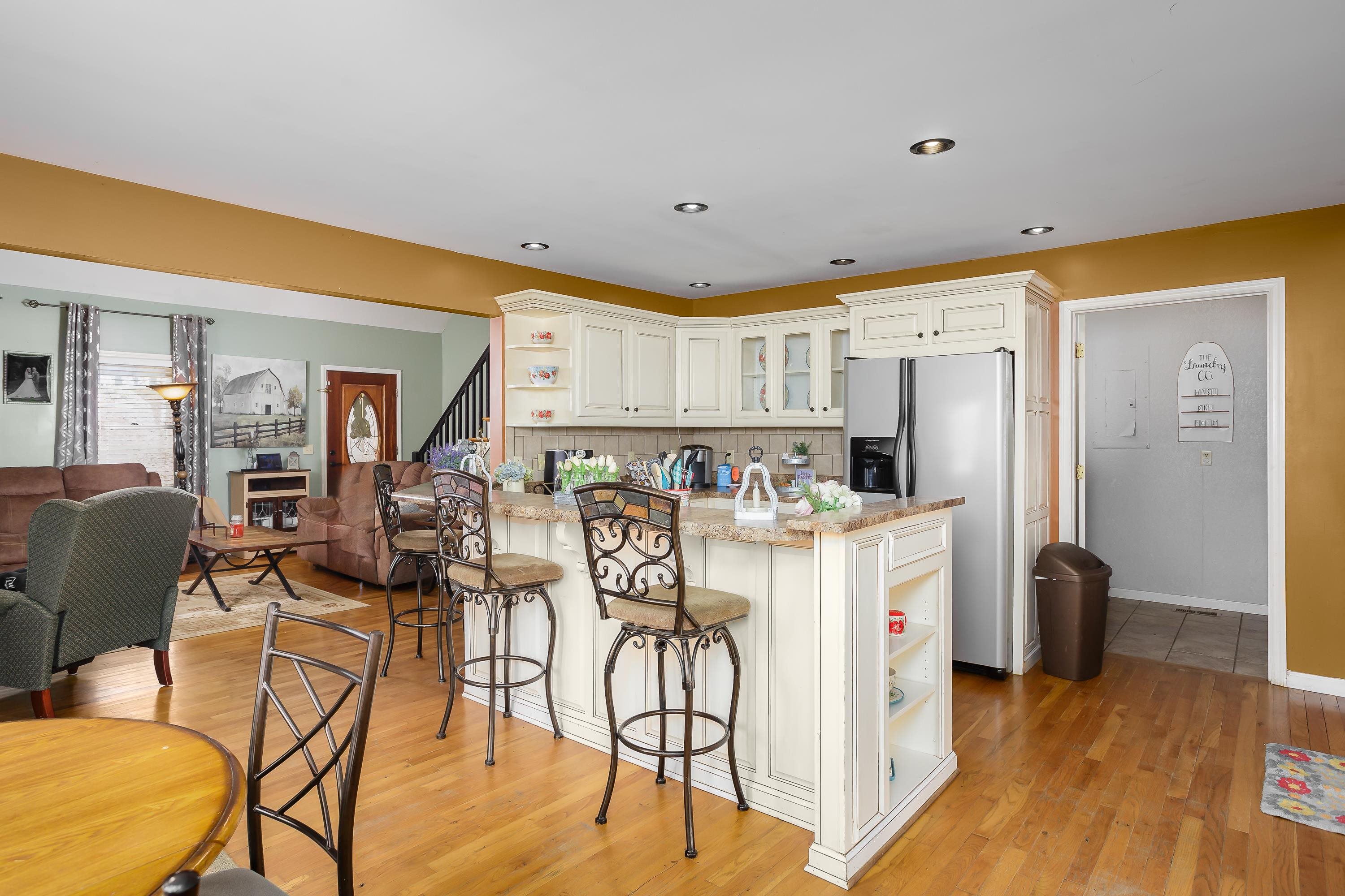 227 James Rd