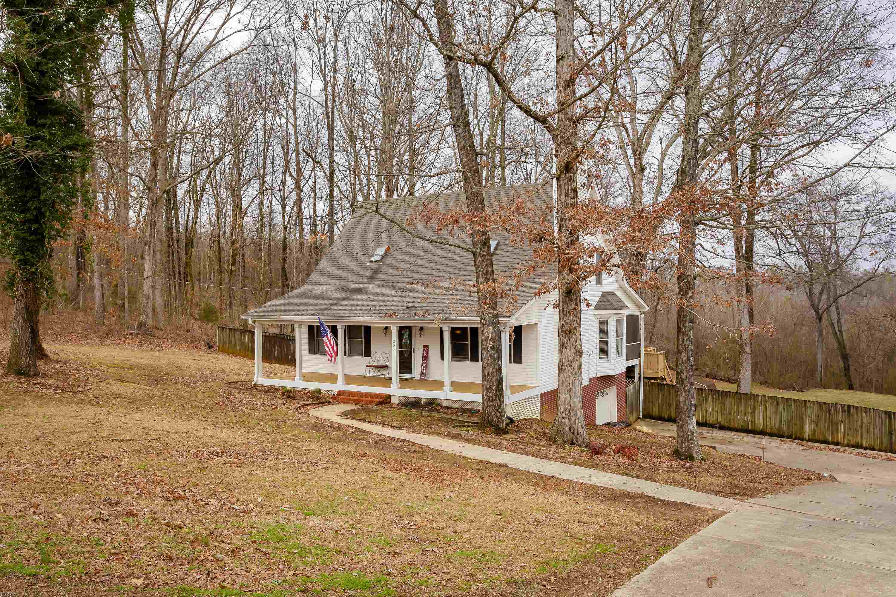 227 James Rd