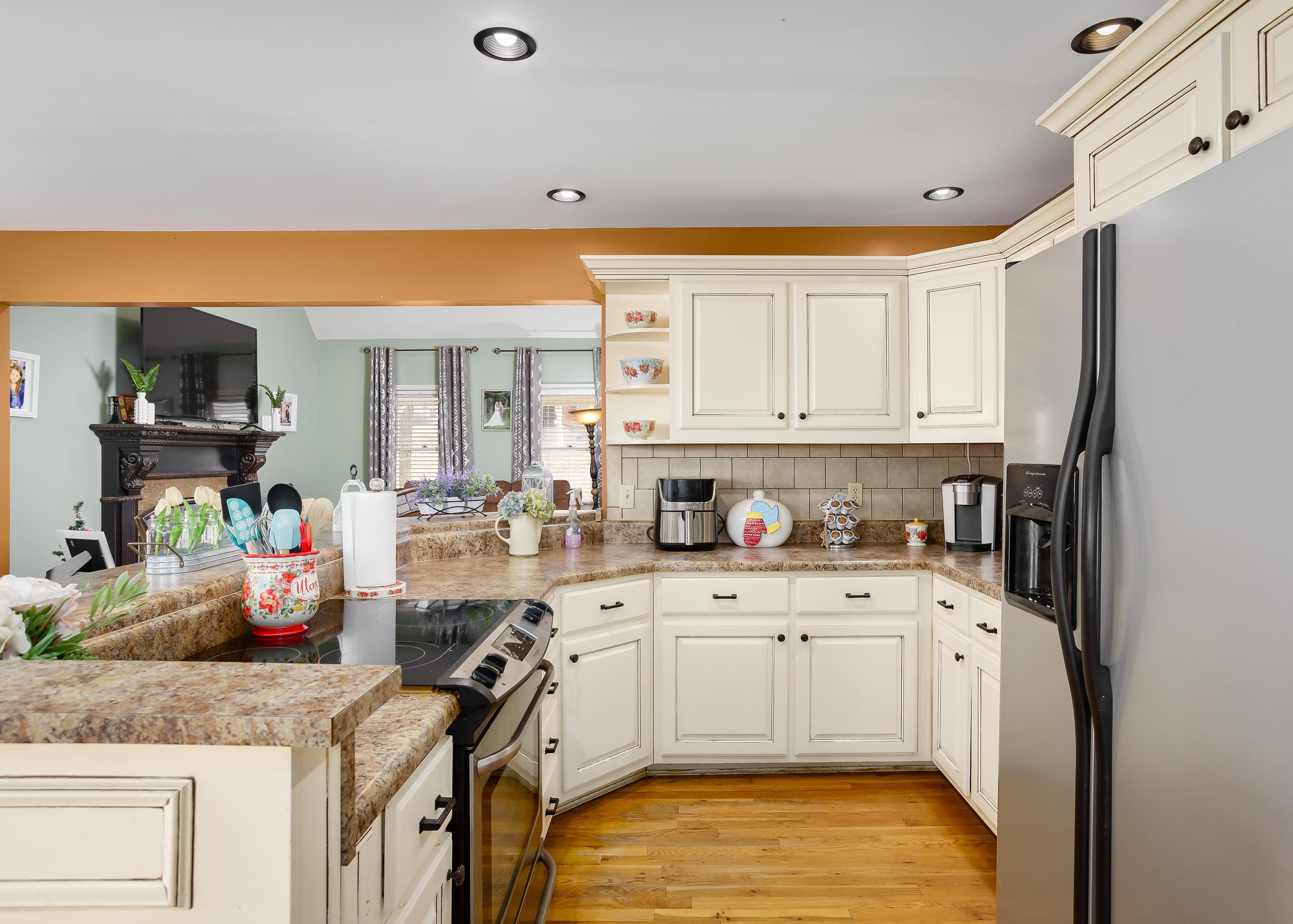 227 James Rd