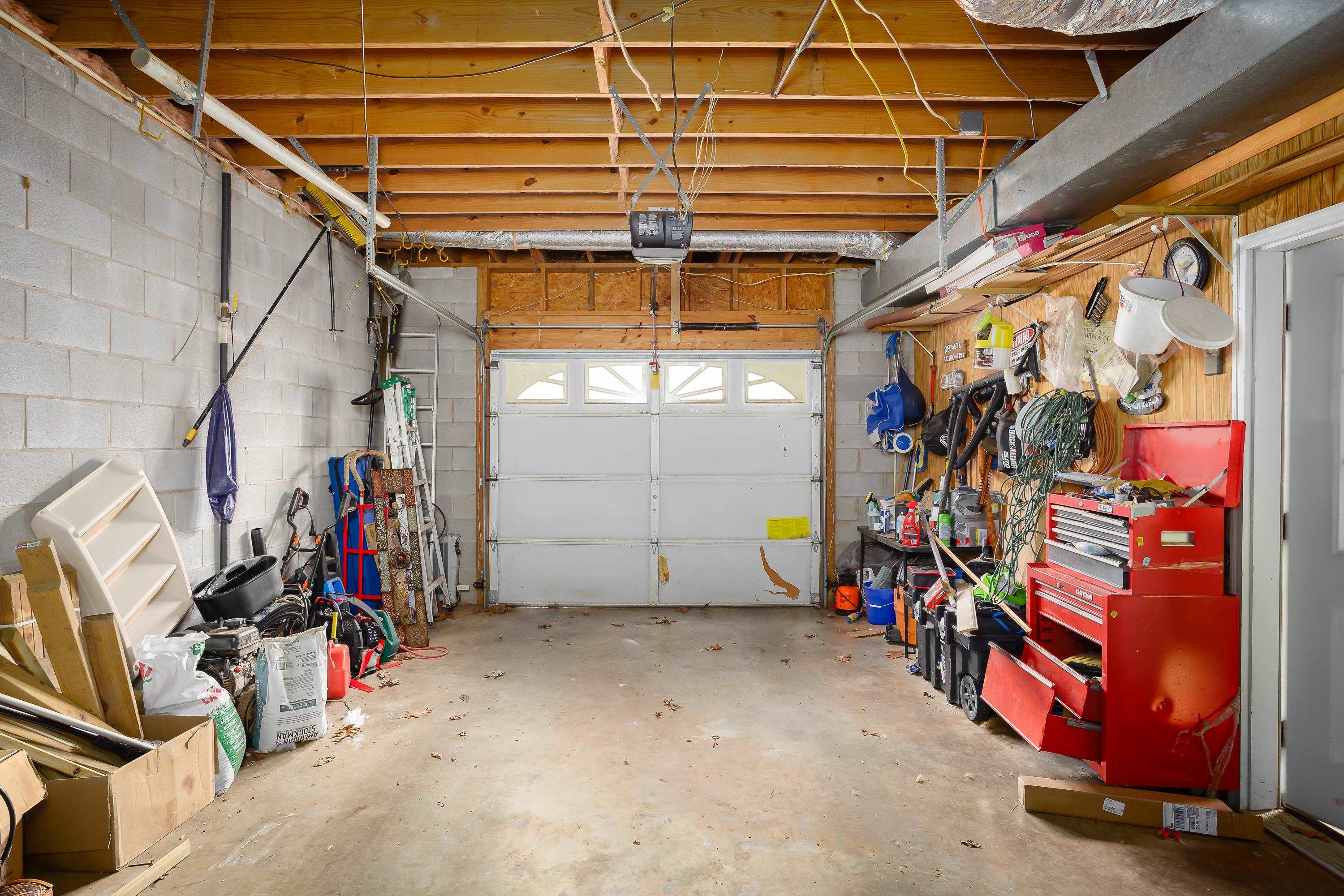 227 James Rd
