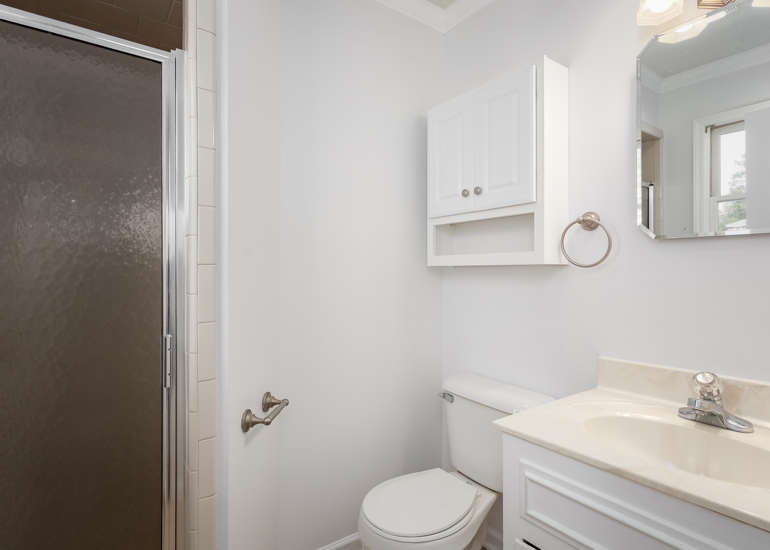 103 Creekwood Cir