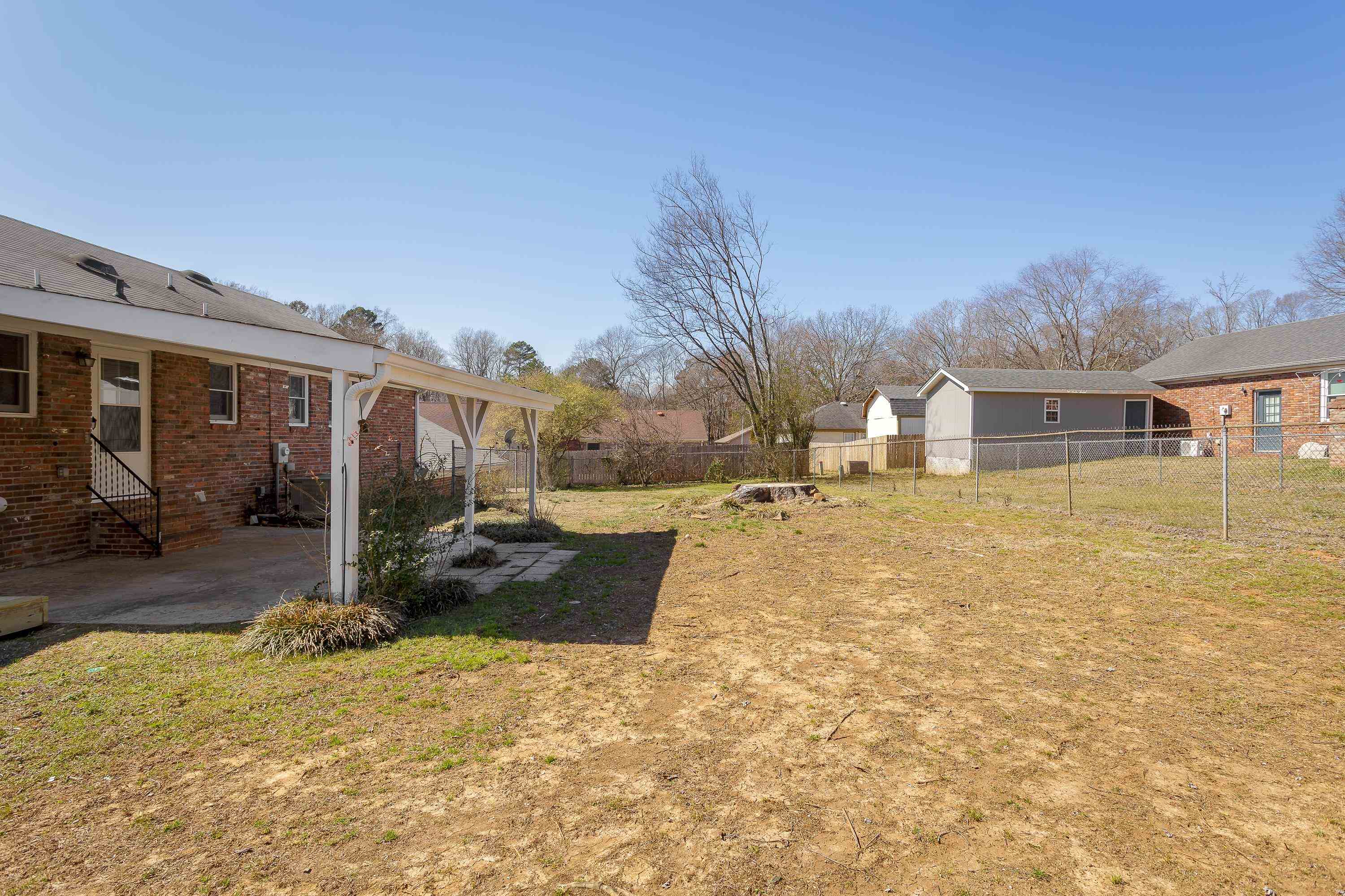 103 Creekwood Cir