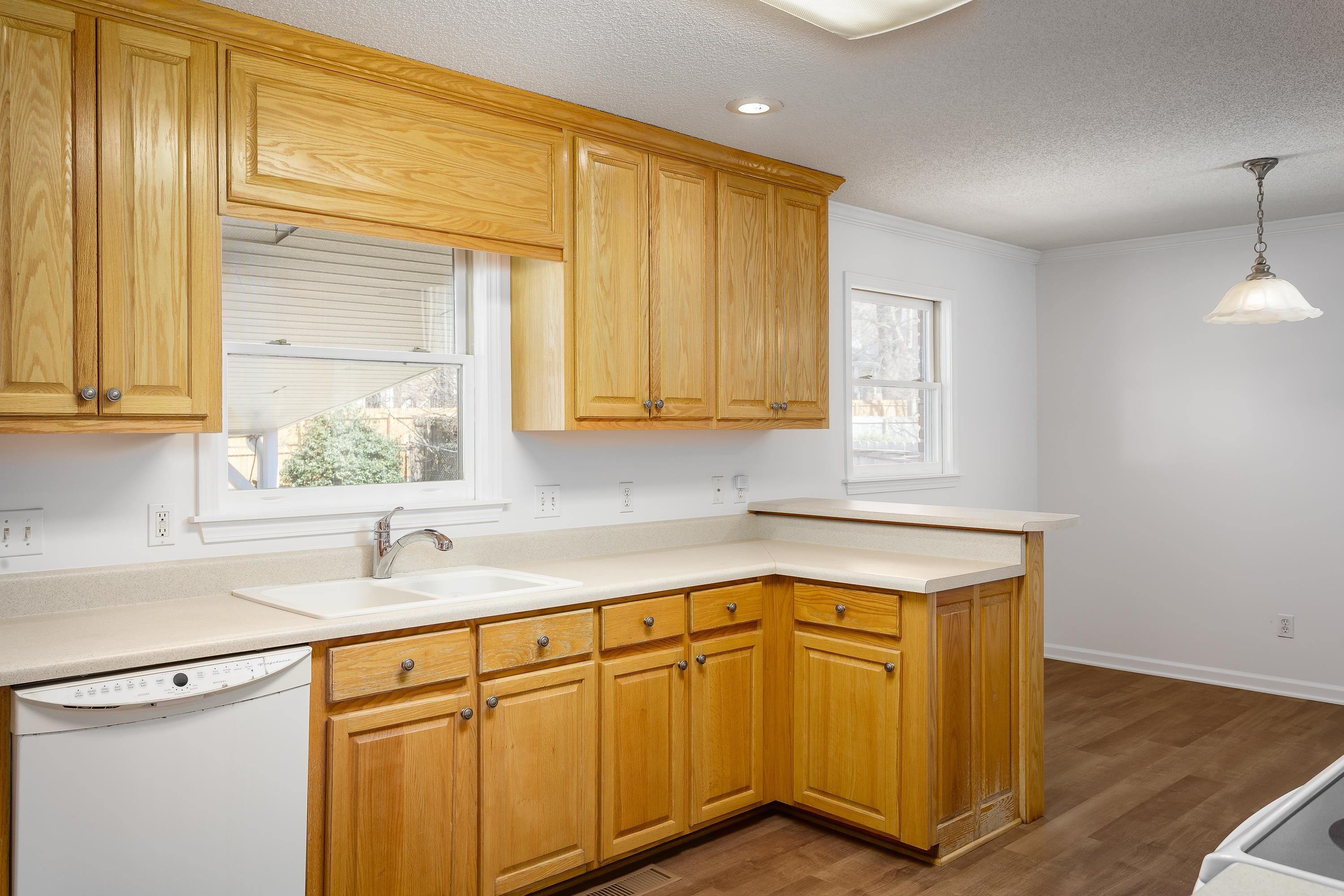 103 Creekwood Cir