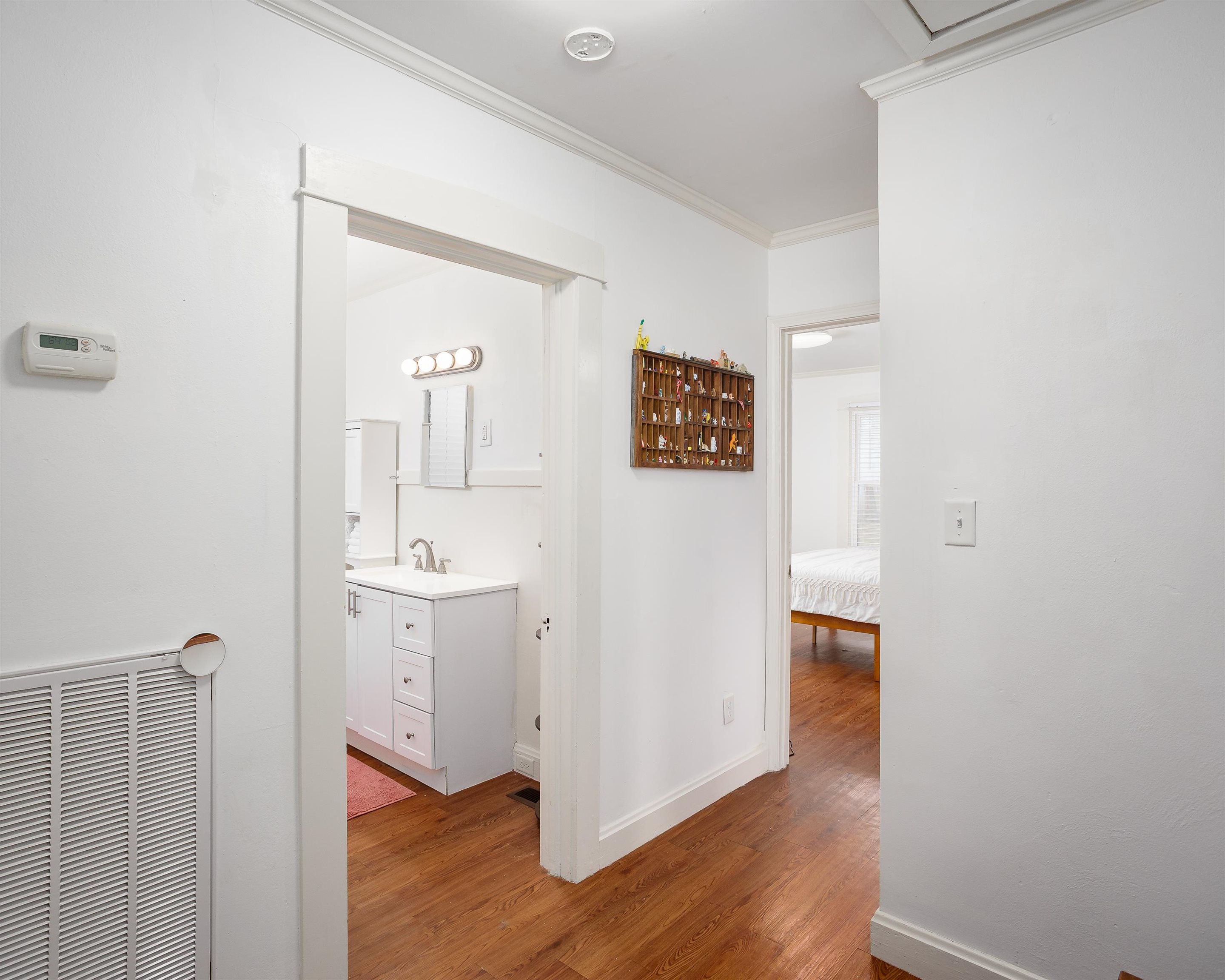 220 Foy Ave