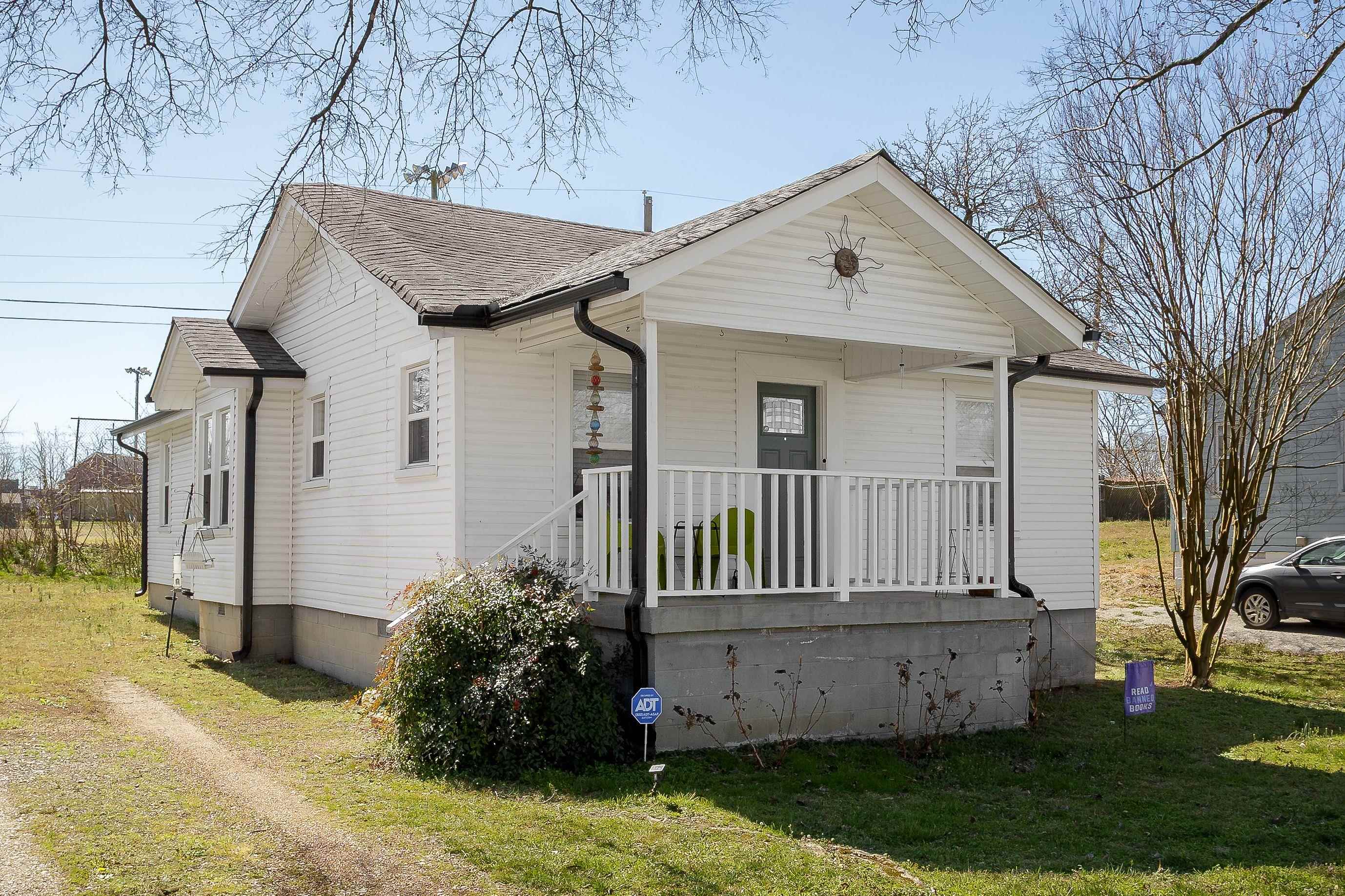 220 Foy Ave