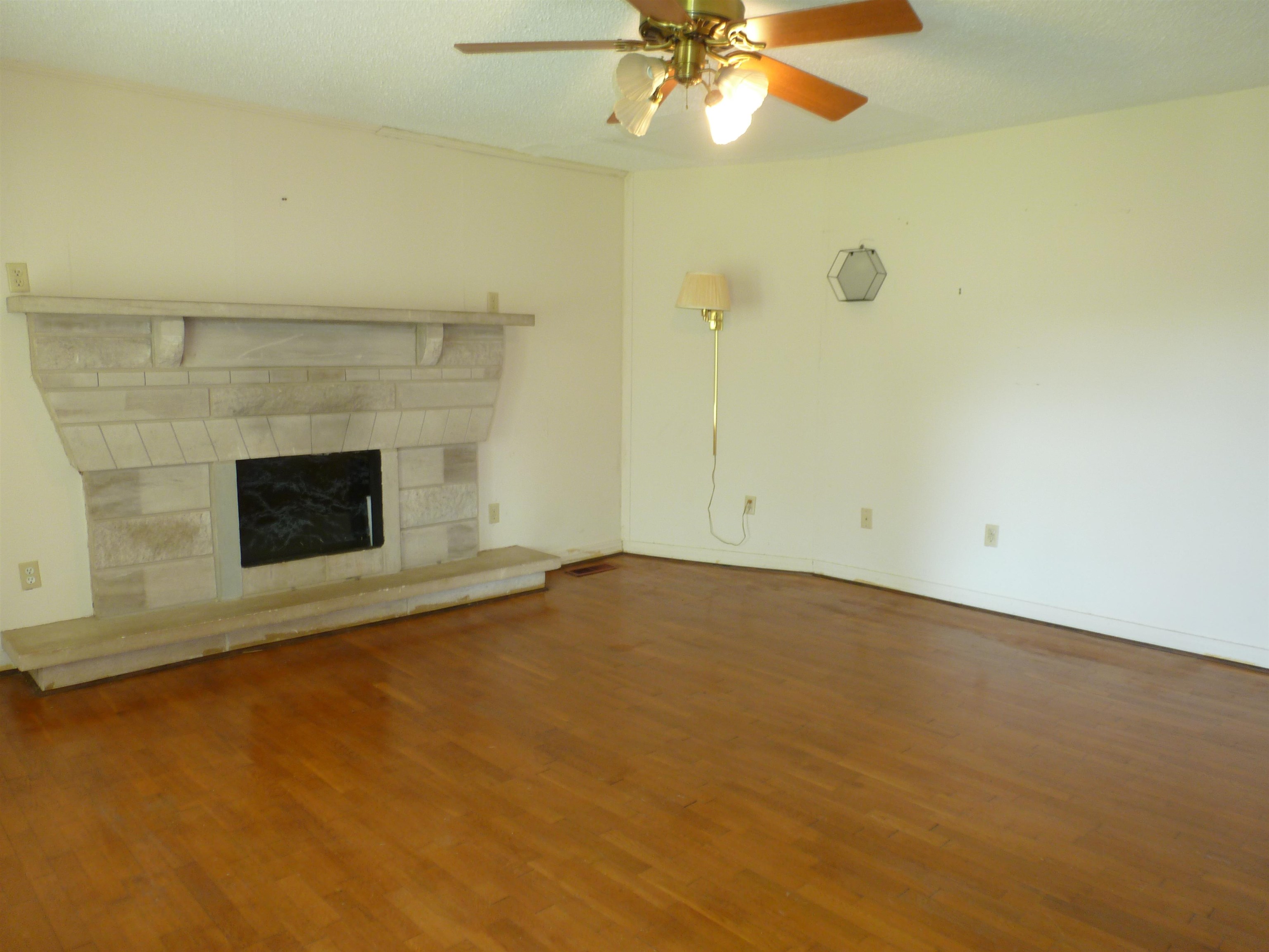 704 Grove Ave