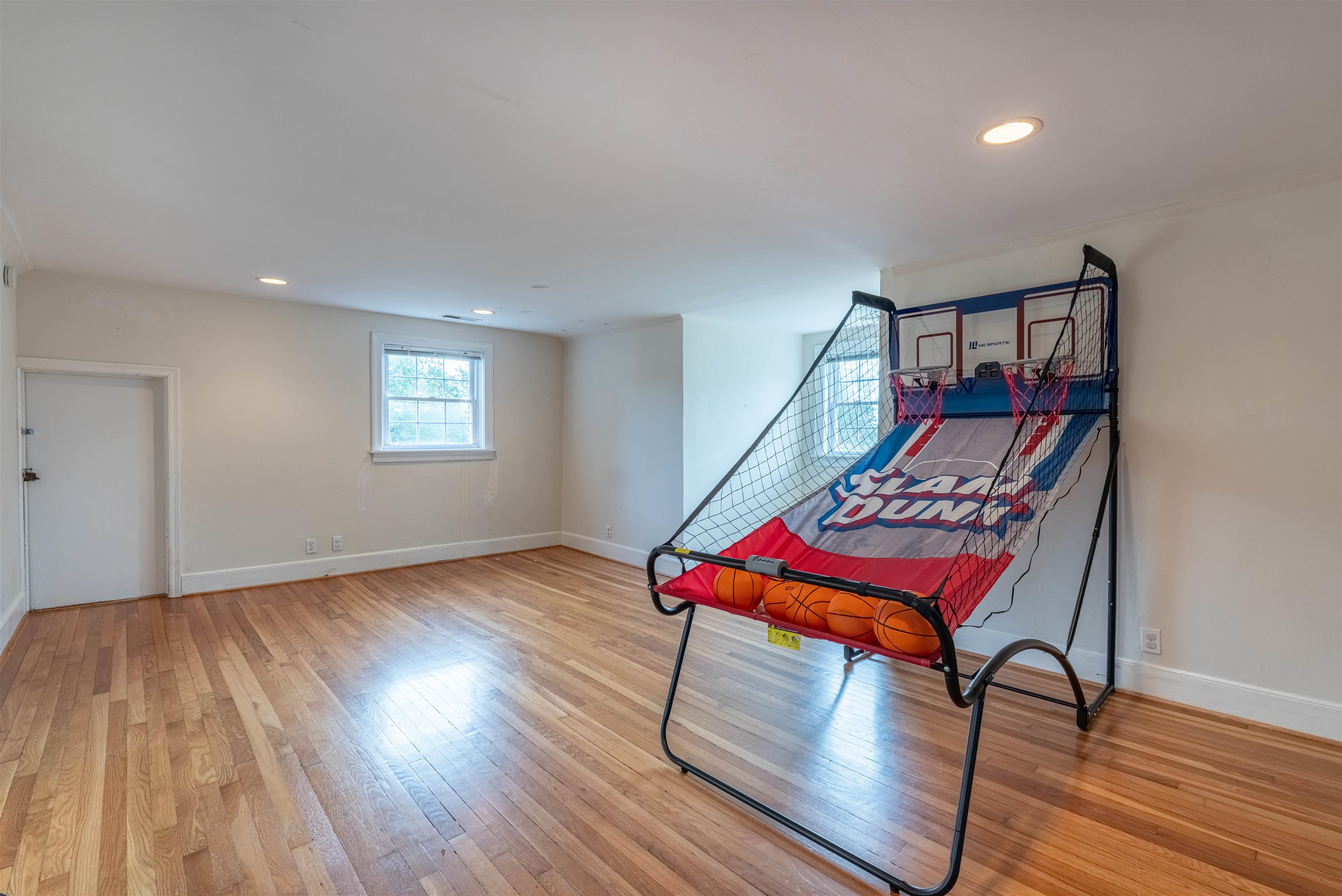 805 River Bluff Dr