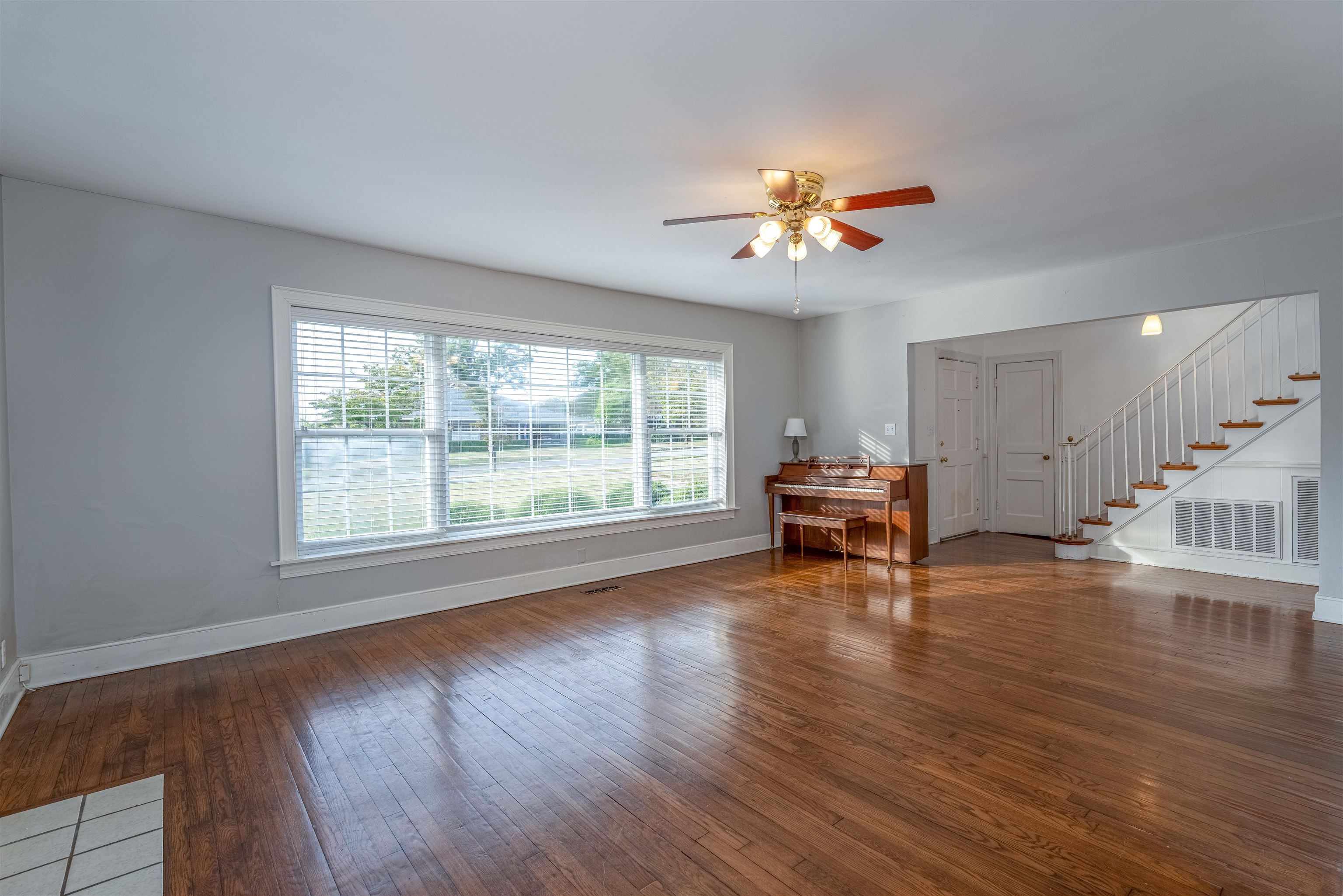 805 River Bluff Dr