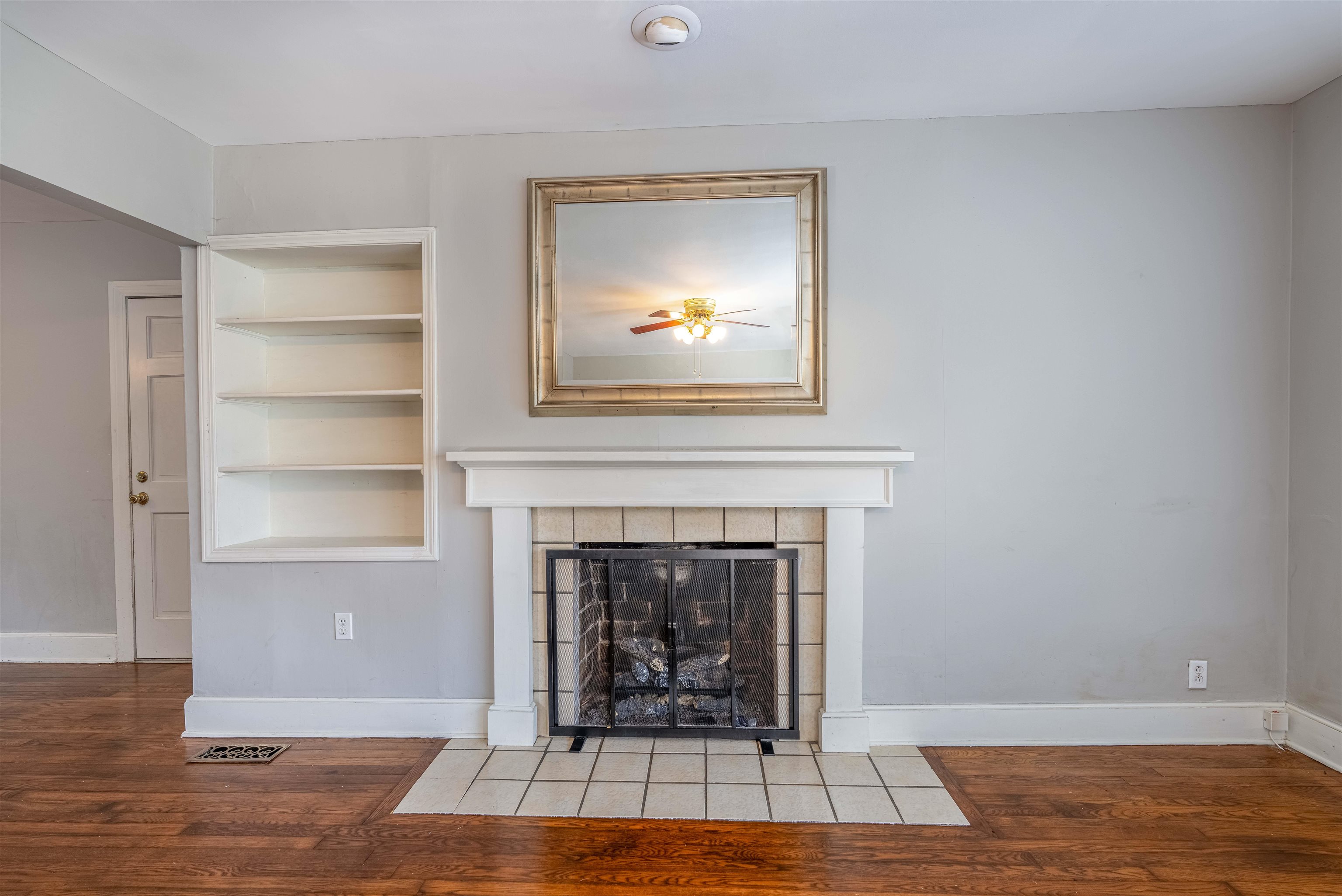 805 River Bluff Dr