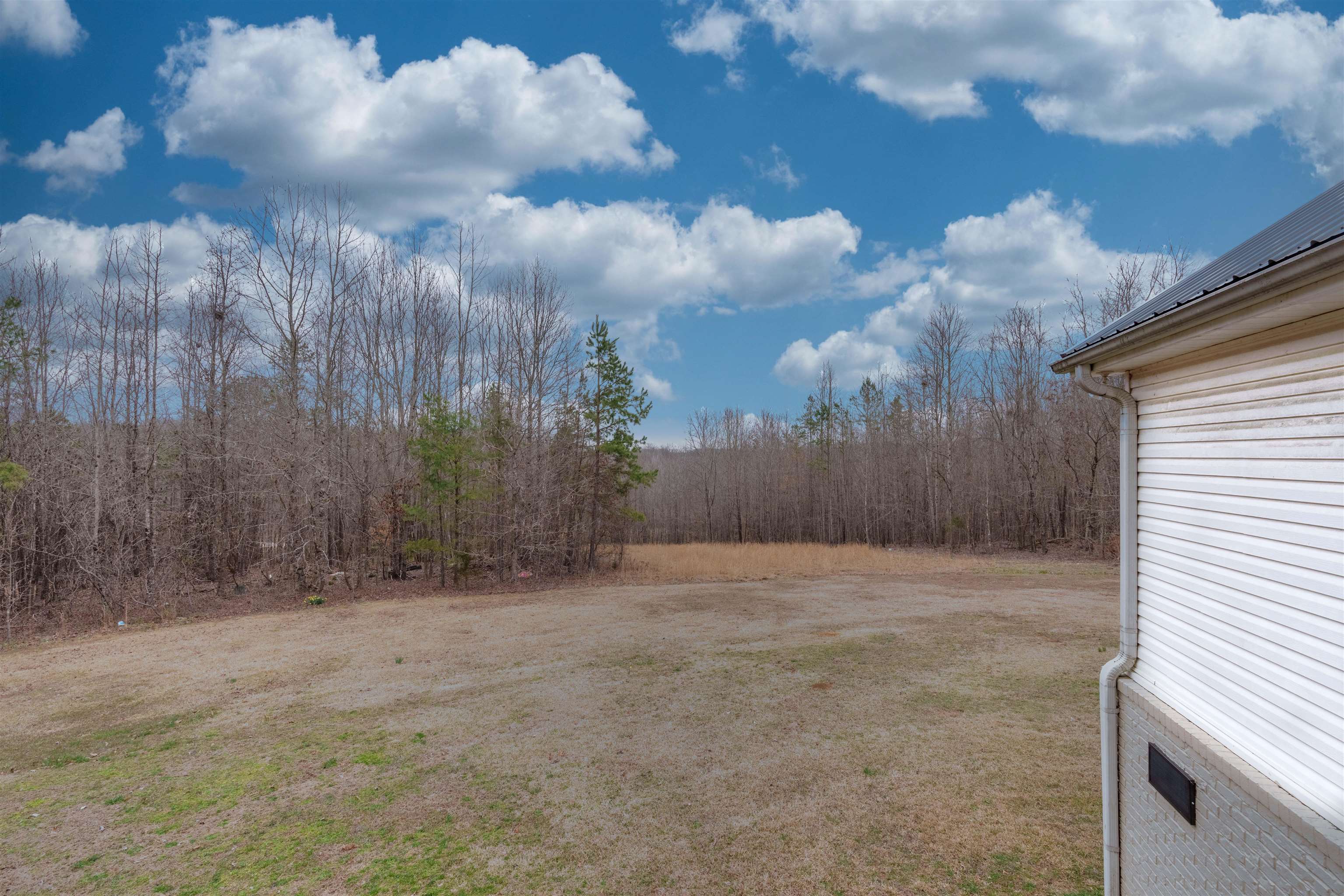6211 Gilchrist Rd