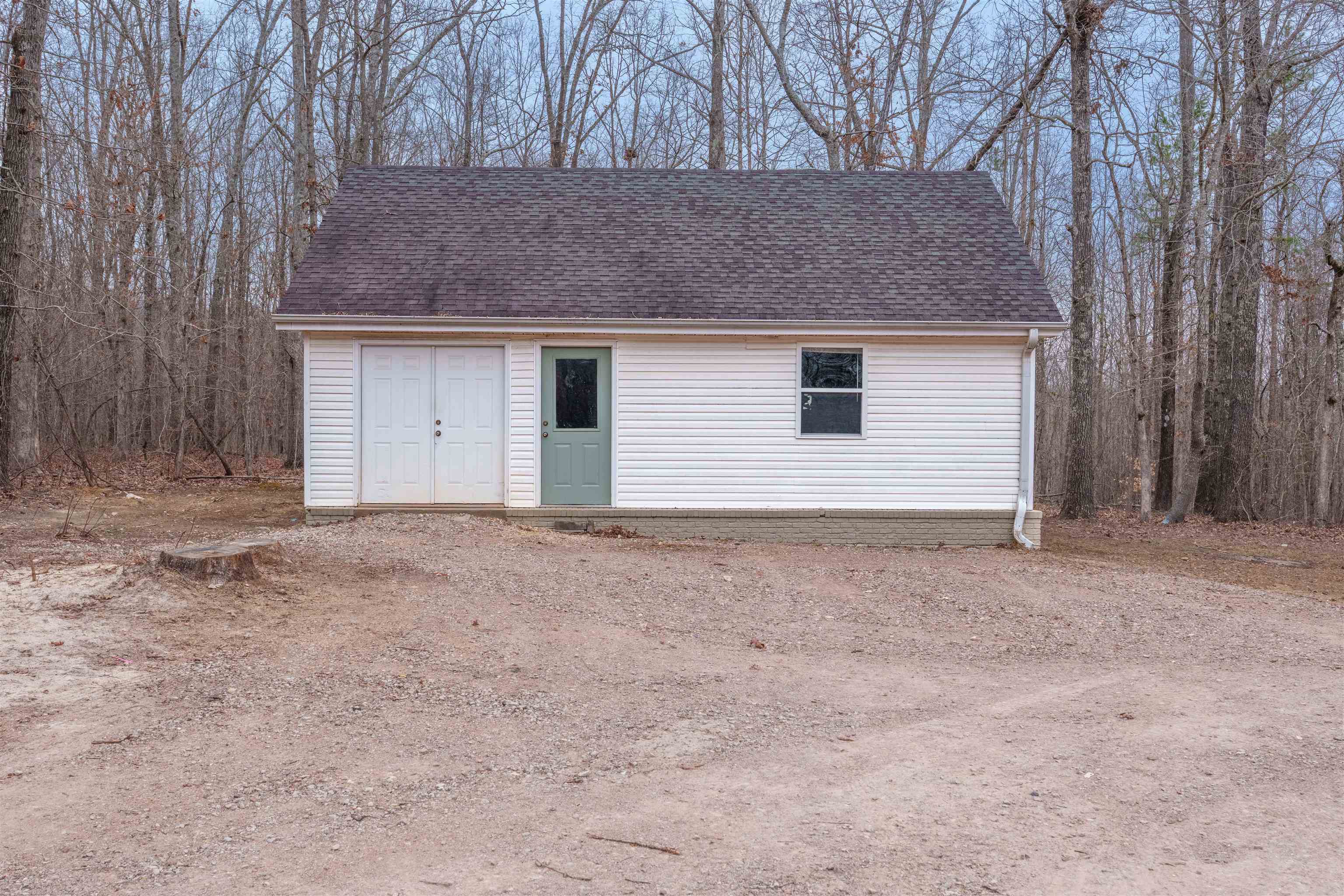 6211 Gilchrist Rd
