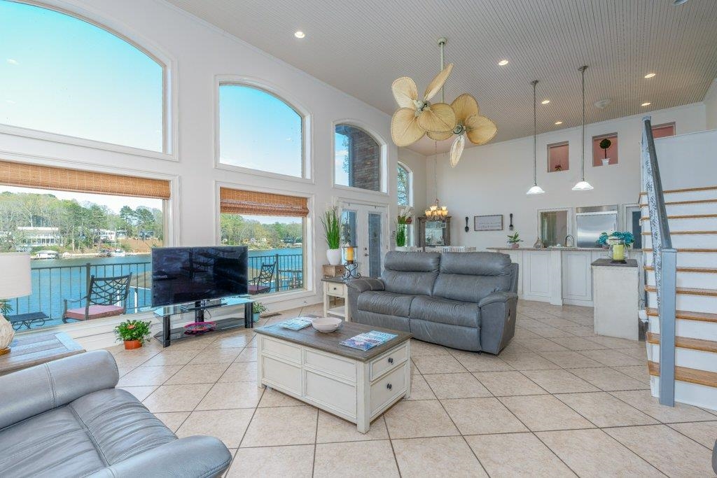 331 Carson Rd