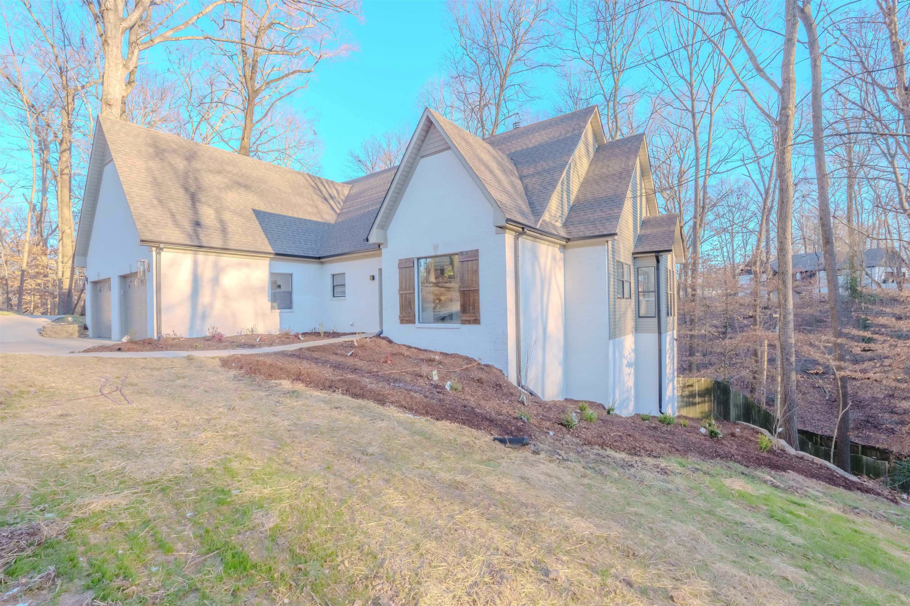103 East Cv