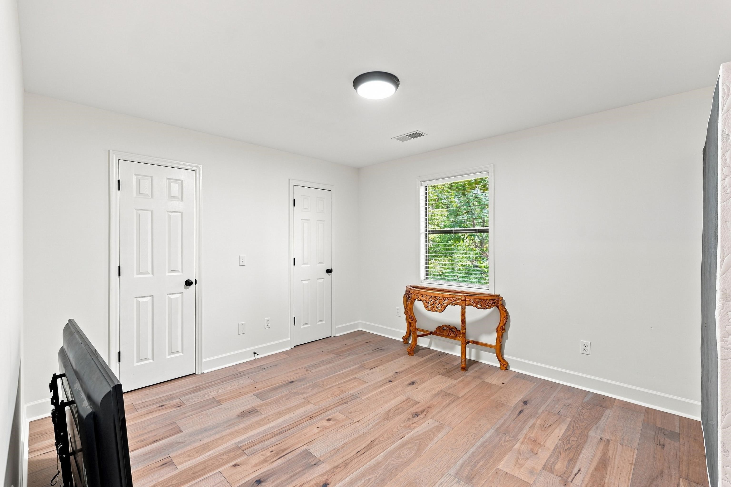 103 East Cv
