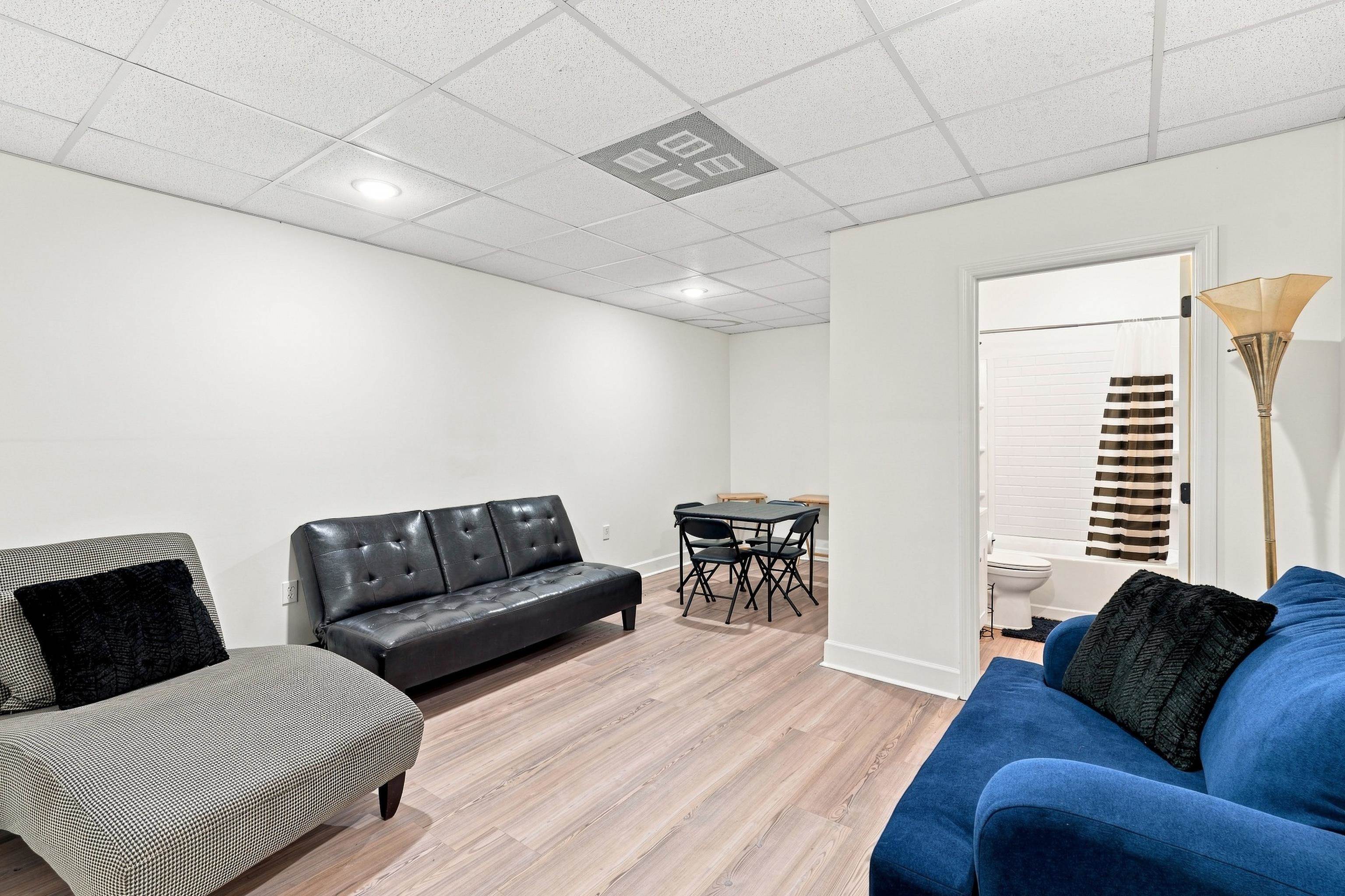 103 East Cv