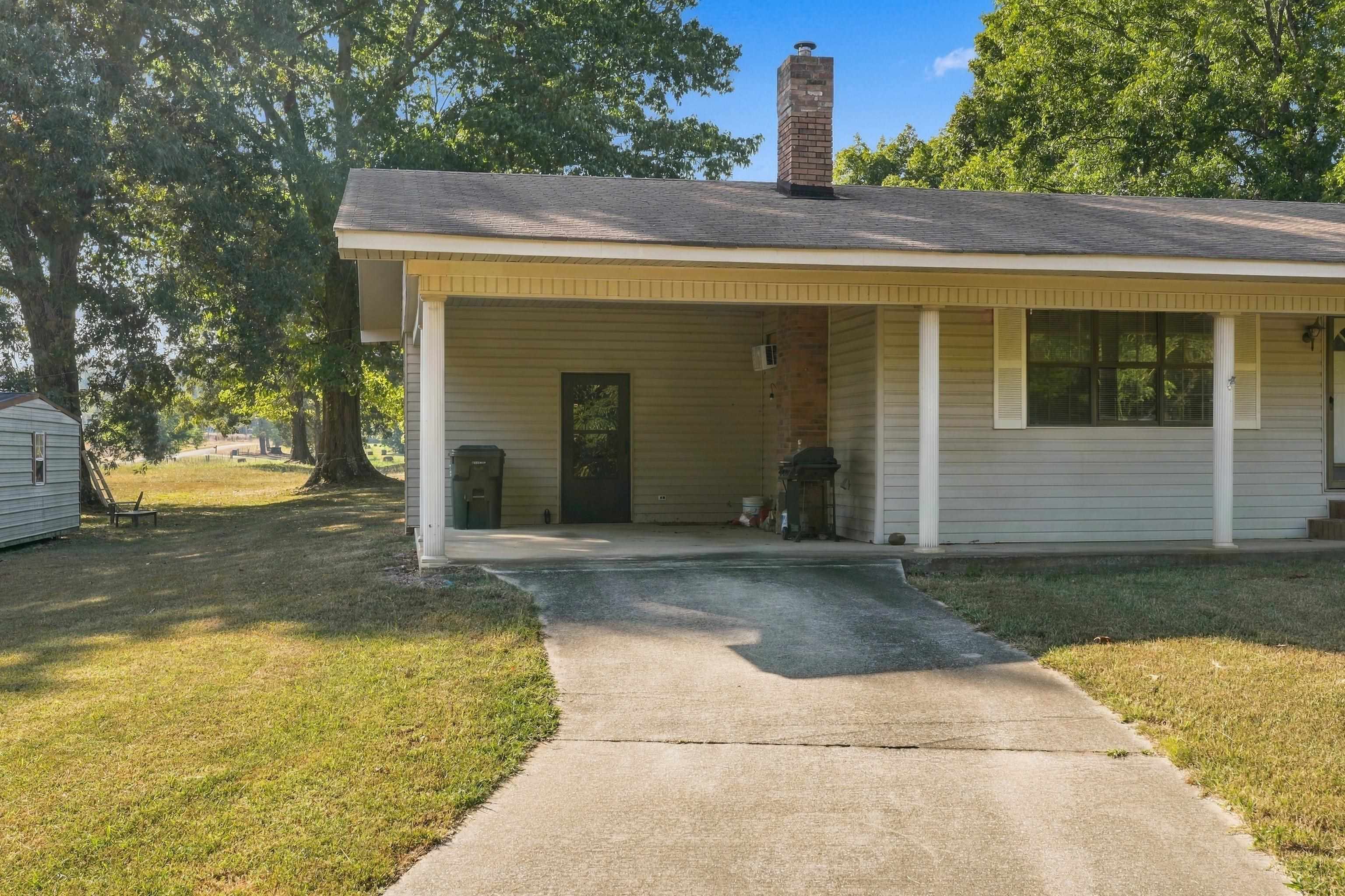 1015 Smokey Rd