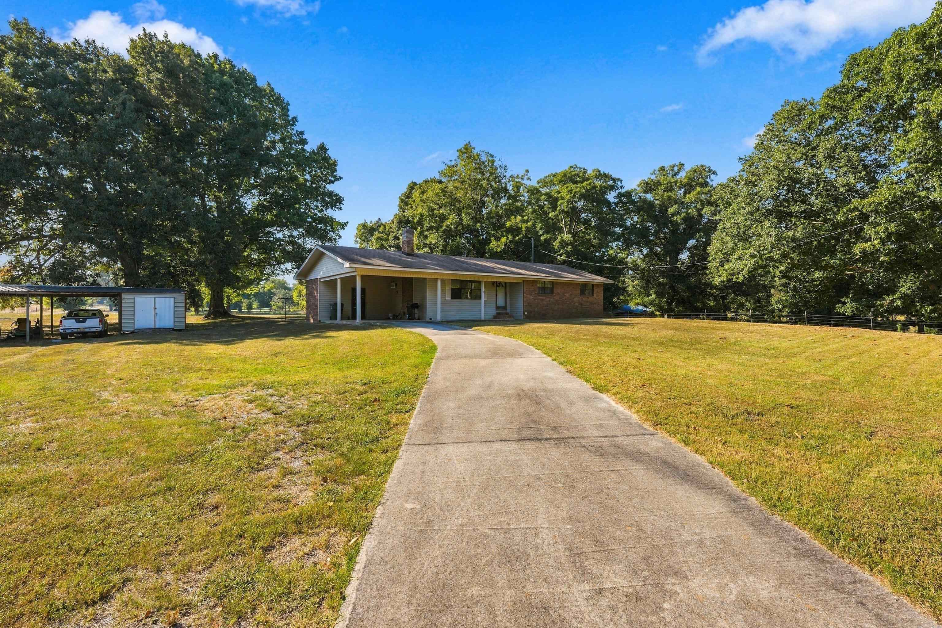 1015 Smokey Rd