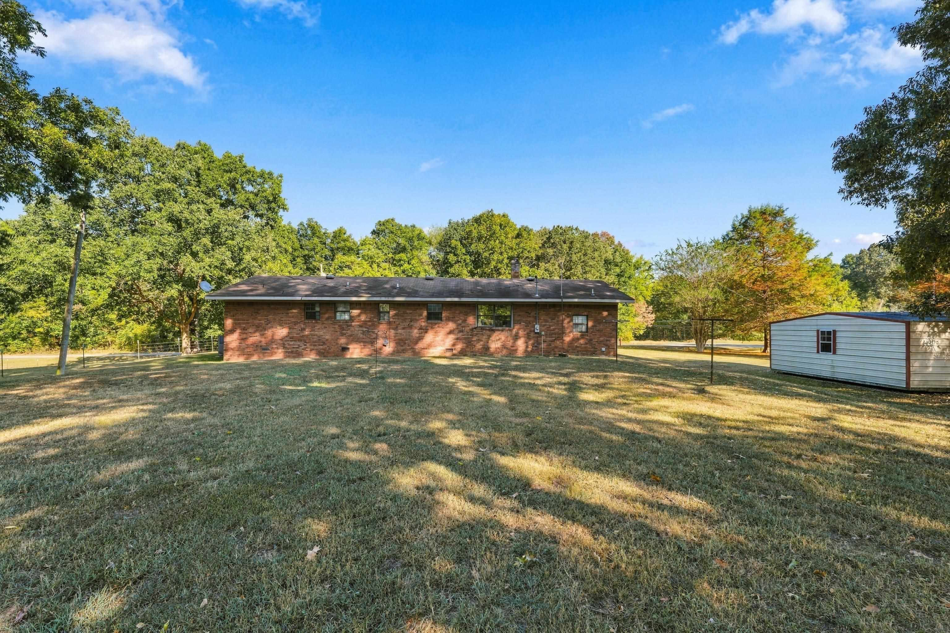 1015 Smokey Rd