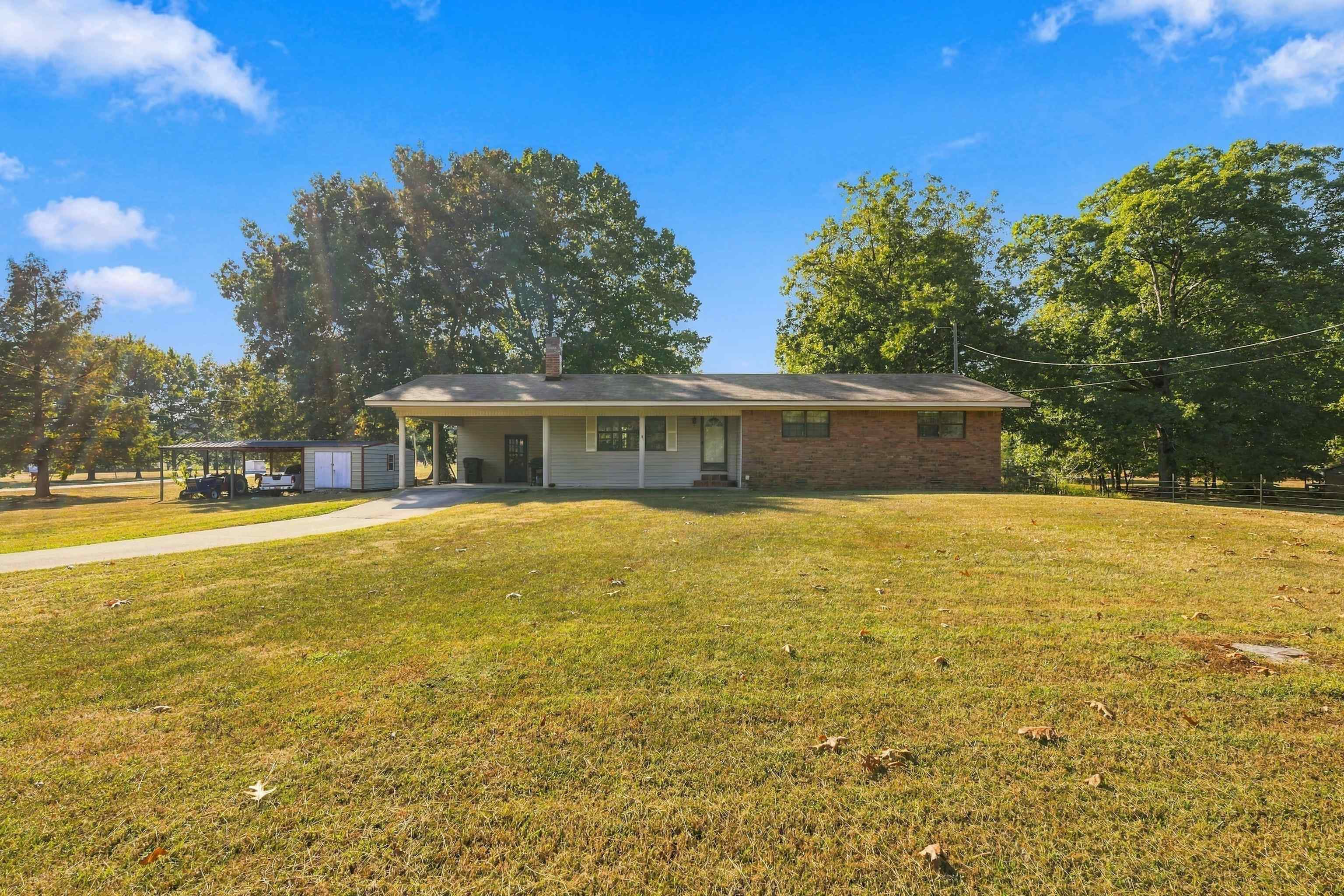1015 Smokey Rd
