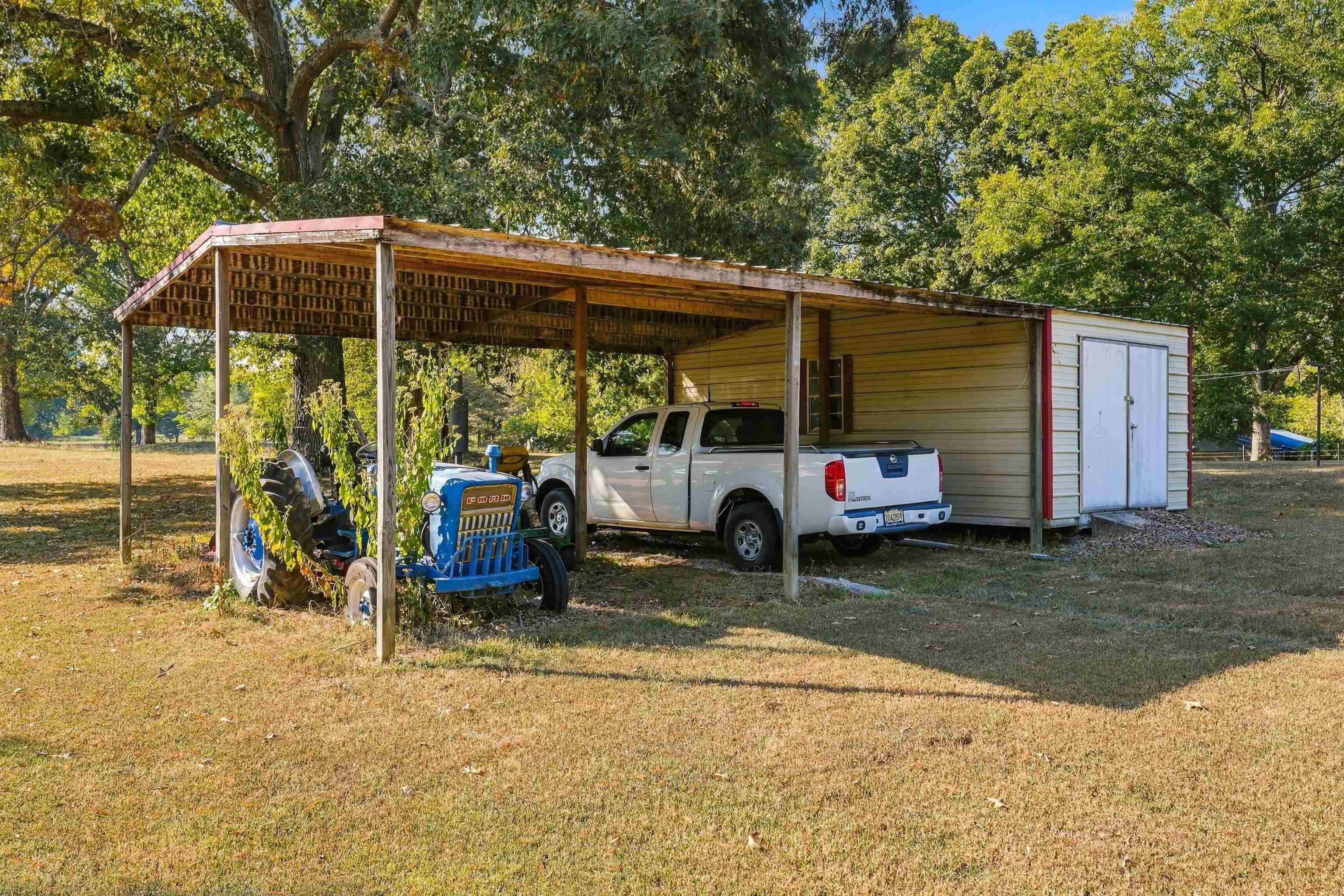 1015 Smokey Rd