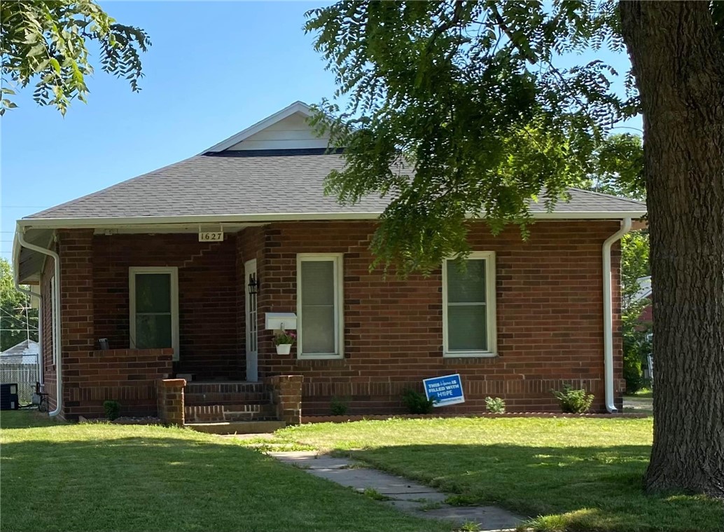 1627 Main Street